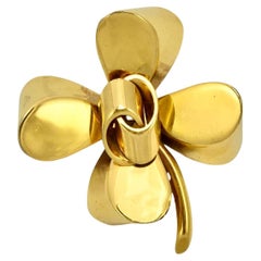 Ernest Steiner Original Shiny Gold Plated Flower Brooch 1940s