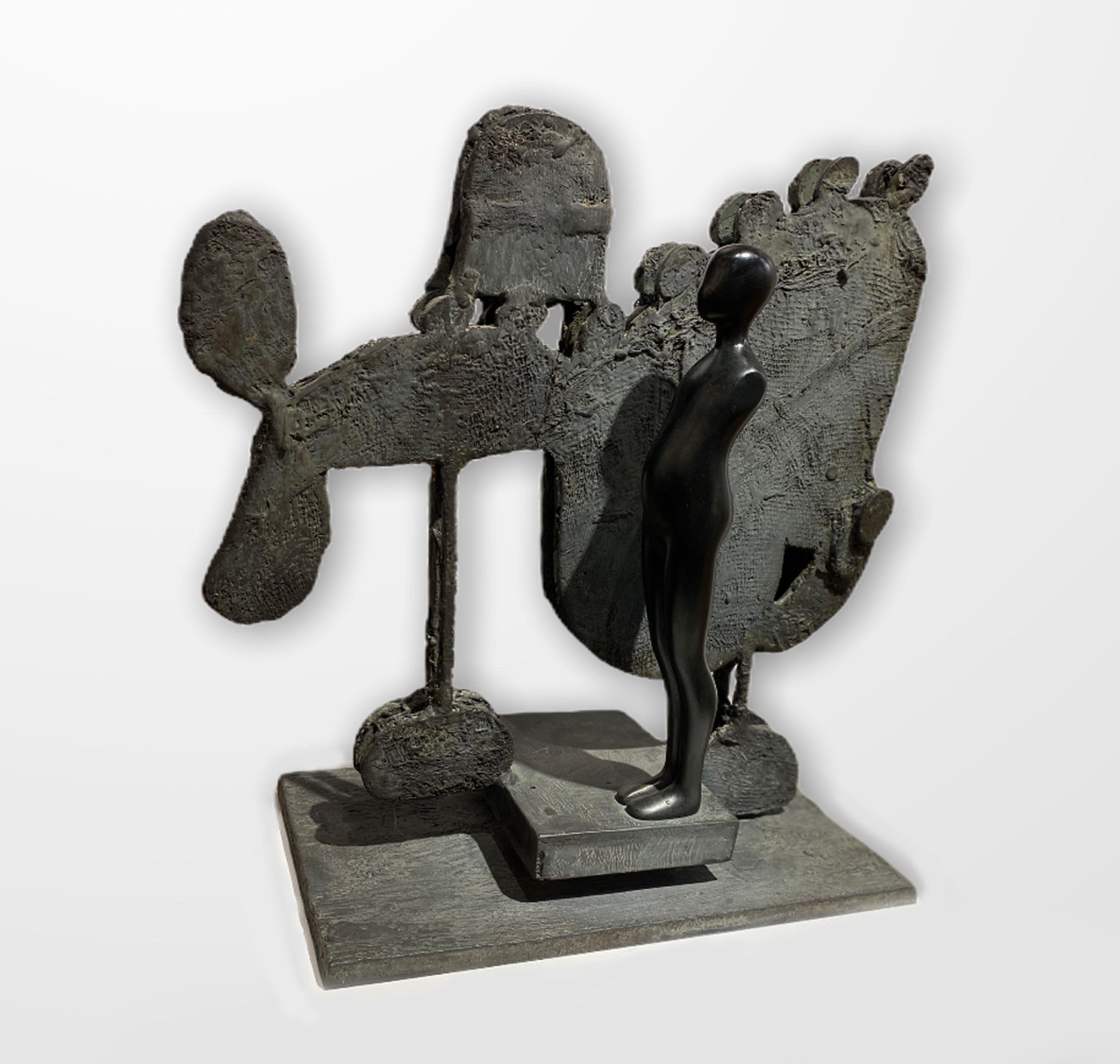 Black Falling Man with Form (Un homme noir tombé) - Sculpture de Ernest Tino Trova