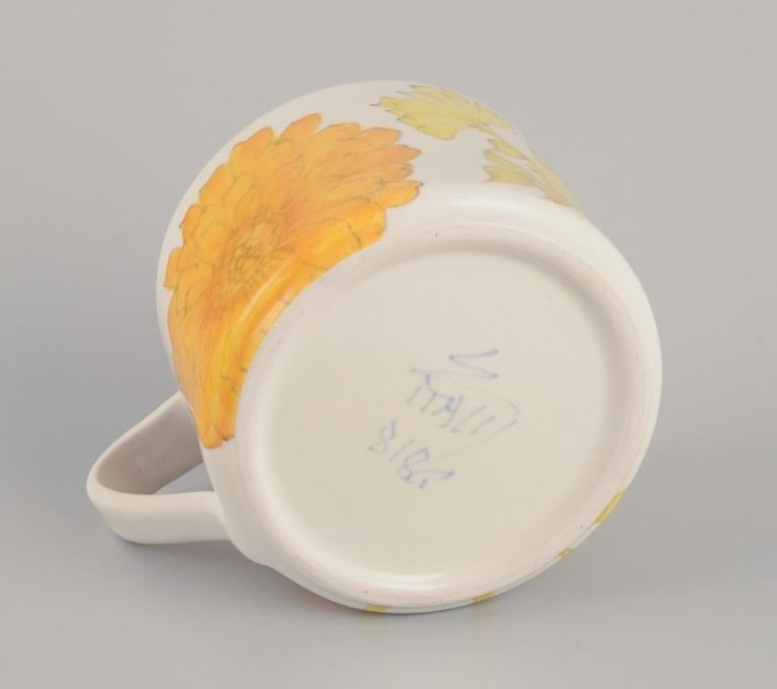 Ernestine Salerno, Italia. Tres tazas grandes de café/tazas matinales con platillos. Cerámico