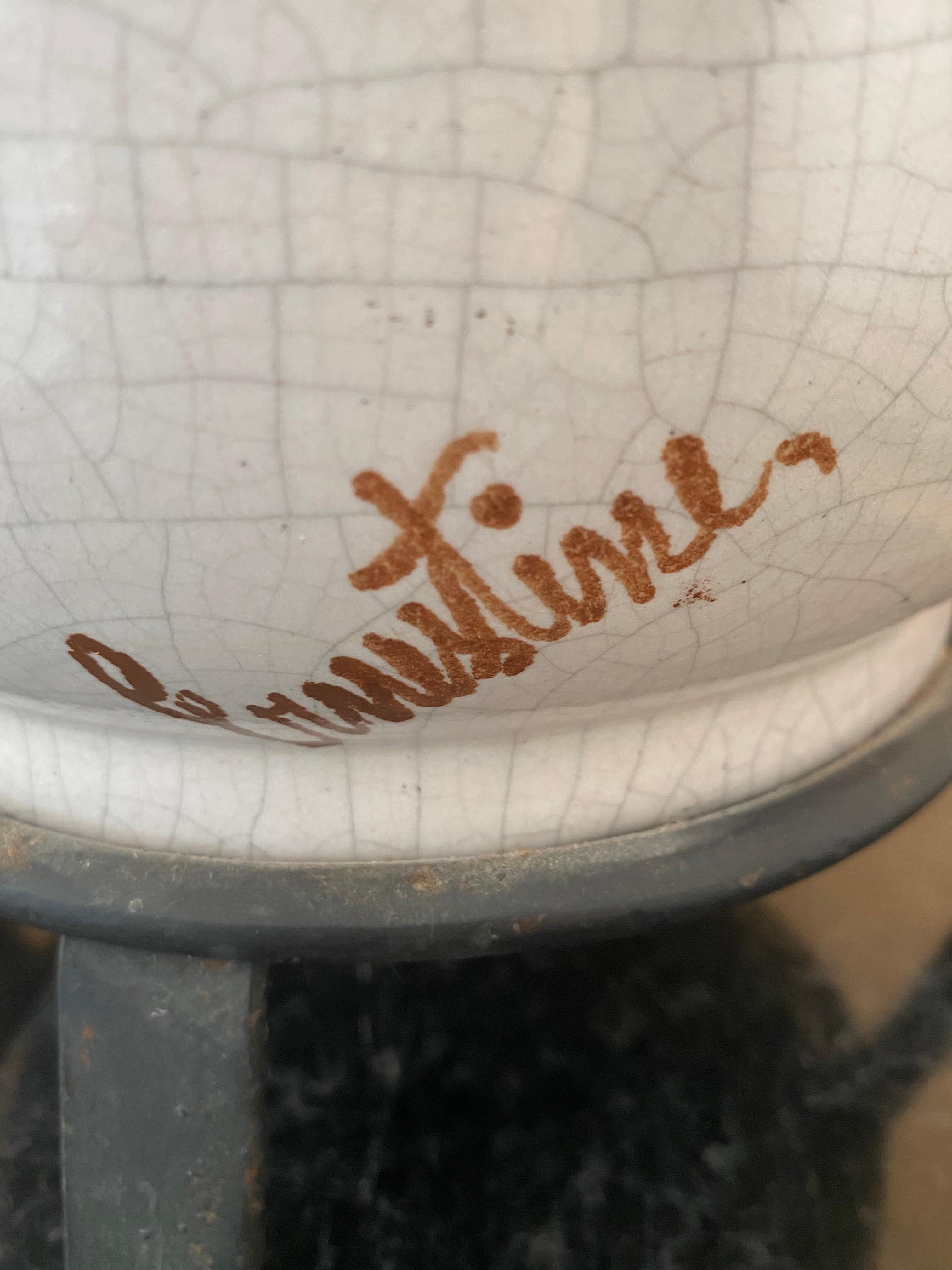 Ernestine Signed Lamp on Iron Base en vente 4