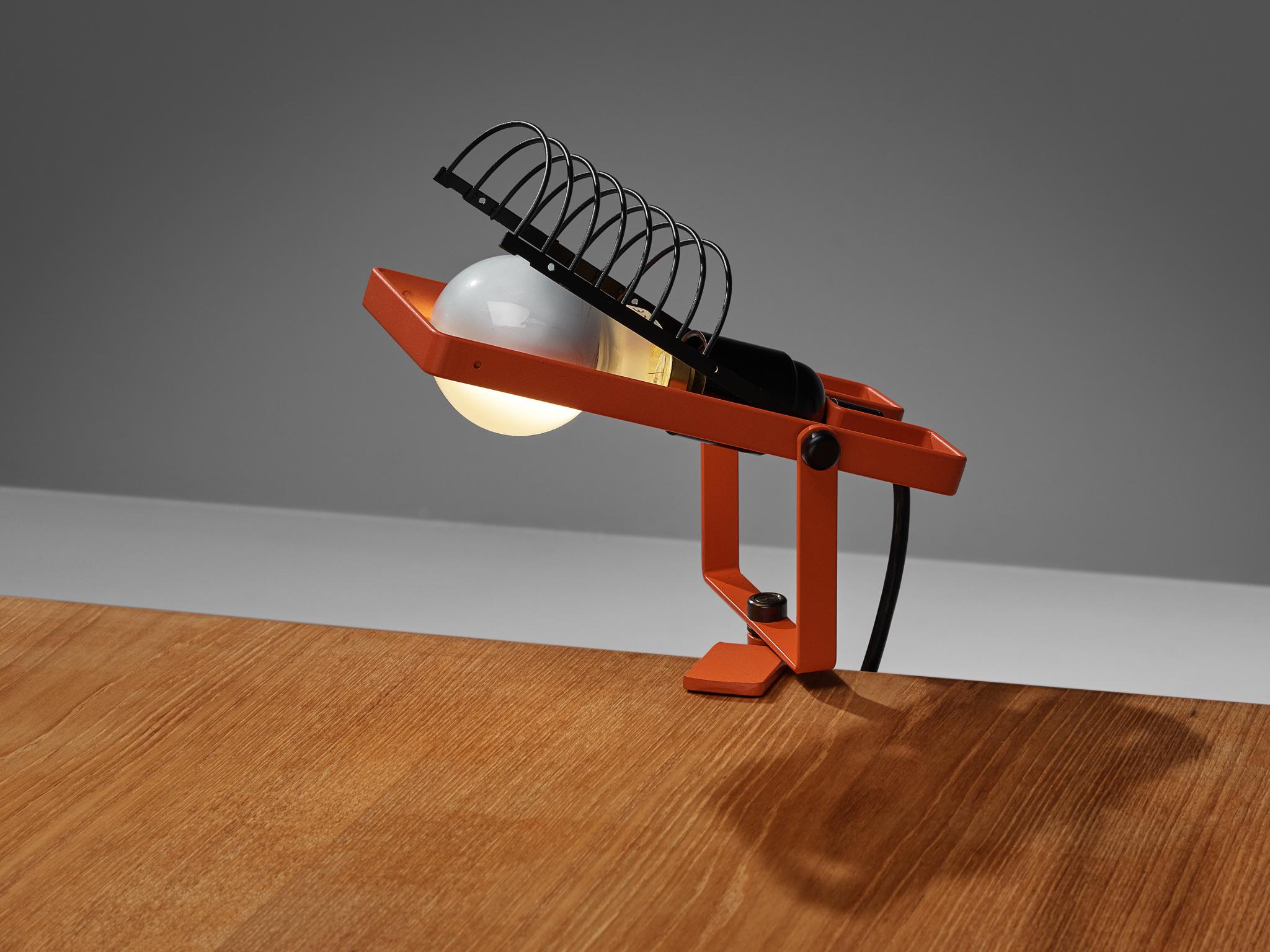Ernesto Gismondi for Artemide First Edition 'Sintesi' Lamp in Red For Sale 1