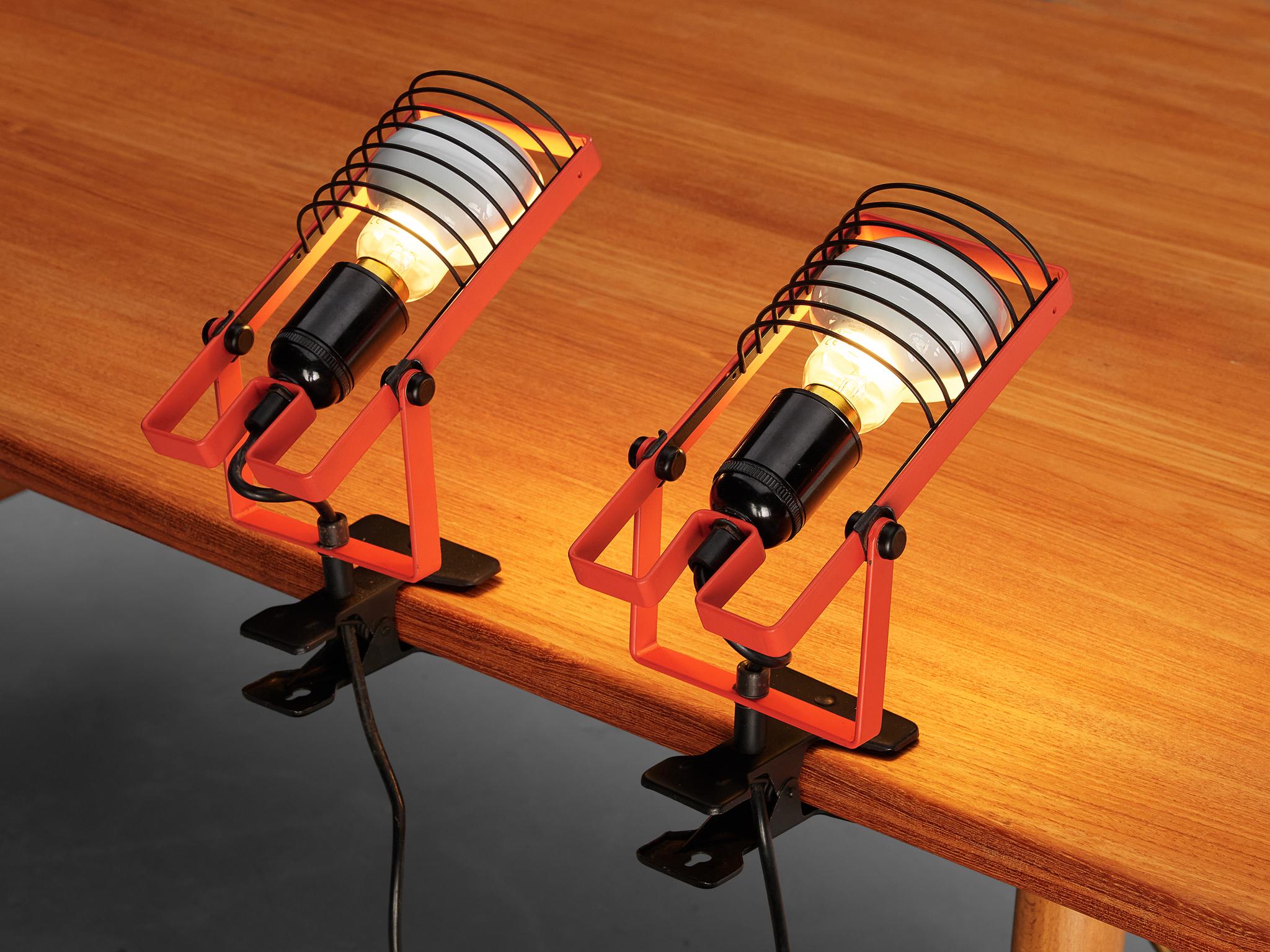 Ernesto Gismondi for Artemide First Edition 'Sintesi' Red Clamp Light  In Good Condition For Sale In Waalwijk, NL