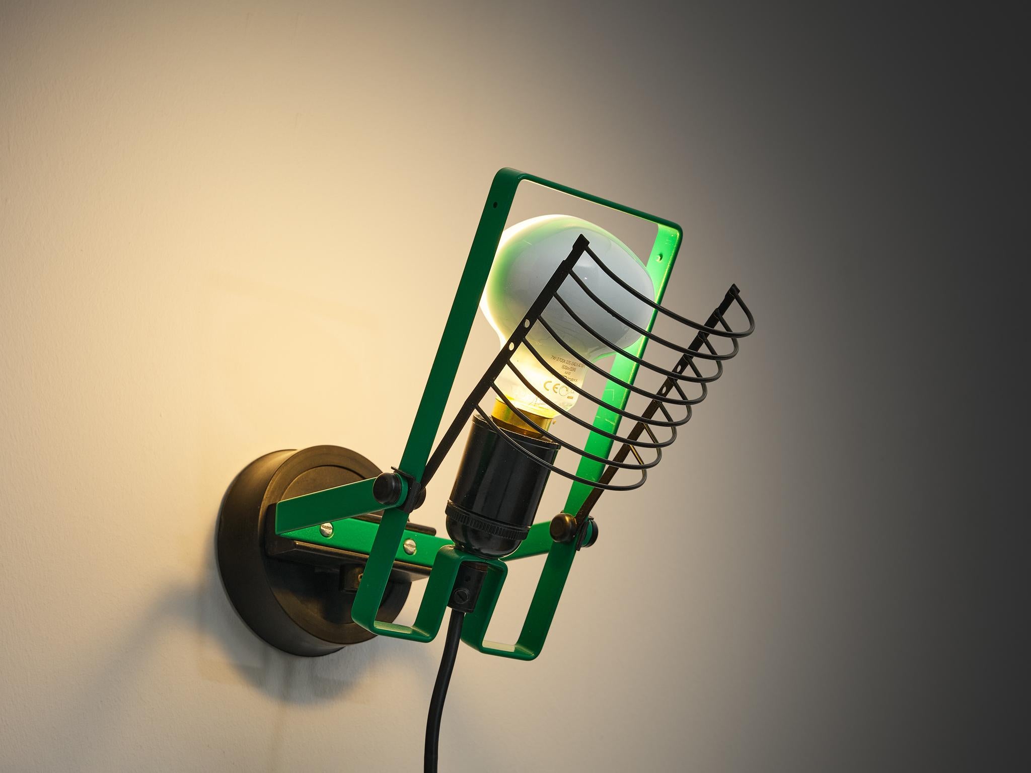 Ernesto Gismondi for Artemide 'Sintesi Faretto' Wall Light in Green In Good Condition For Sale In Waalwijk, NL