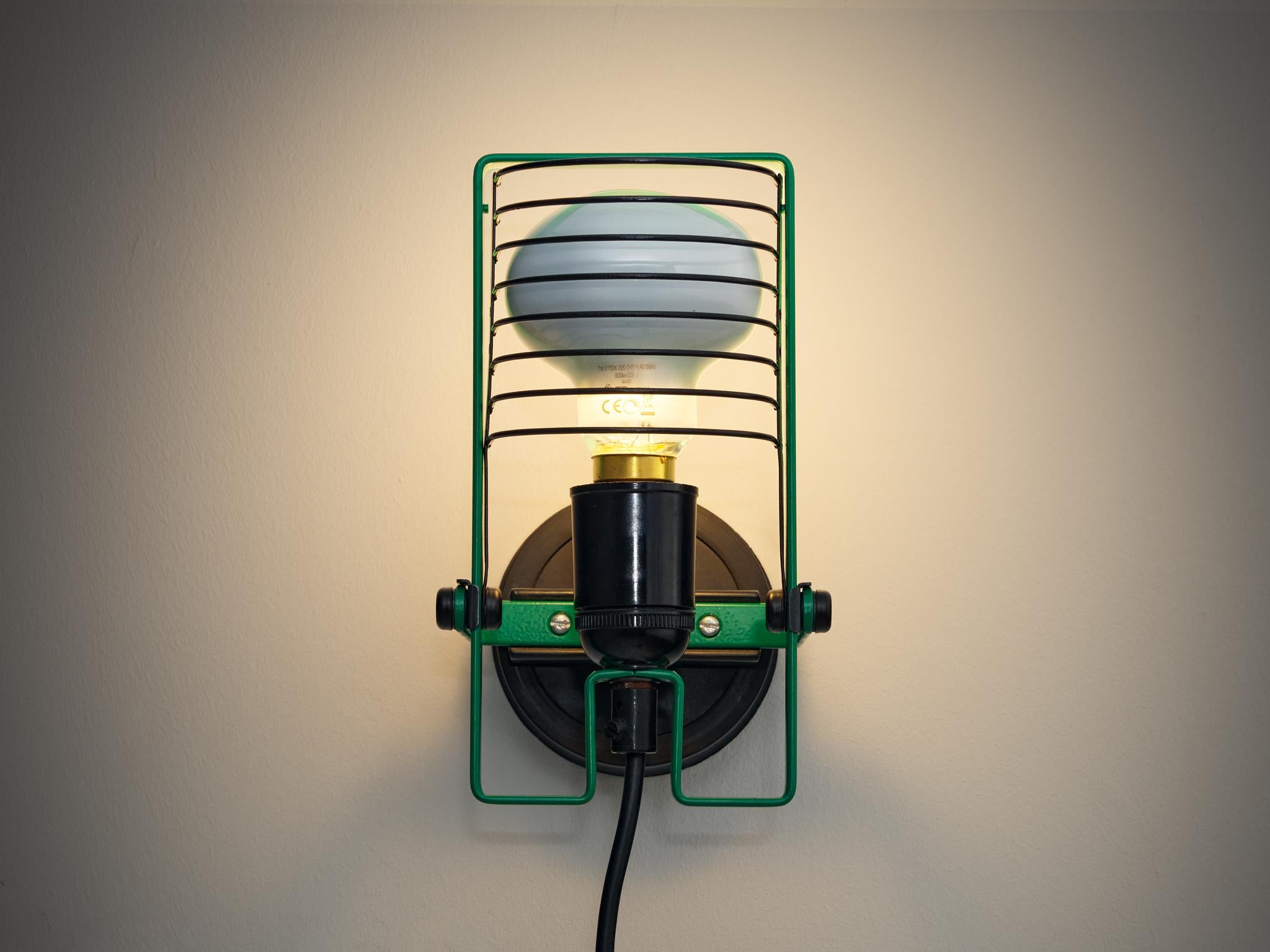 Ernesto Gismondi for Artemide 'Sintesi Faretto' Wall Light in Green For Sale 1