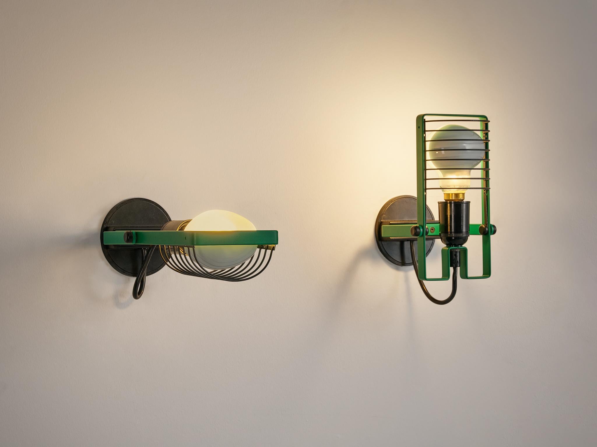 Ernesto Gismondi for Artemide 'Sintesi Faretto' Wall Lights in Green In Good Condition In Waalwijk, NL