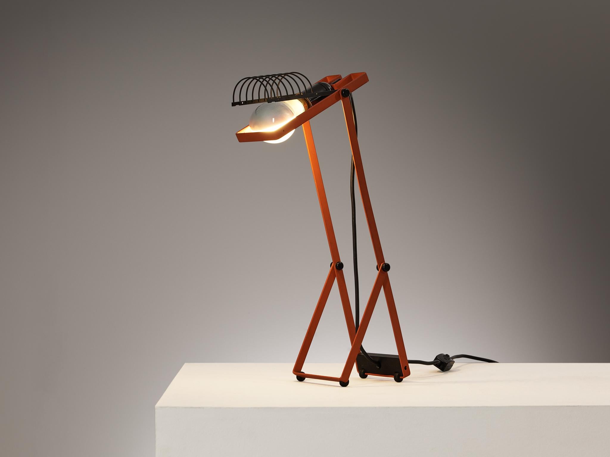 Post-Modern Ernesto Gismondi for Artemide Table Lamp 'Sintesi' in Red For Sale