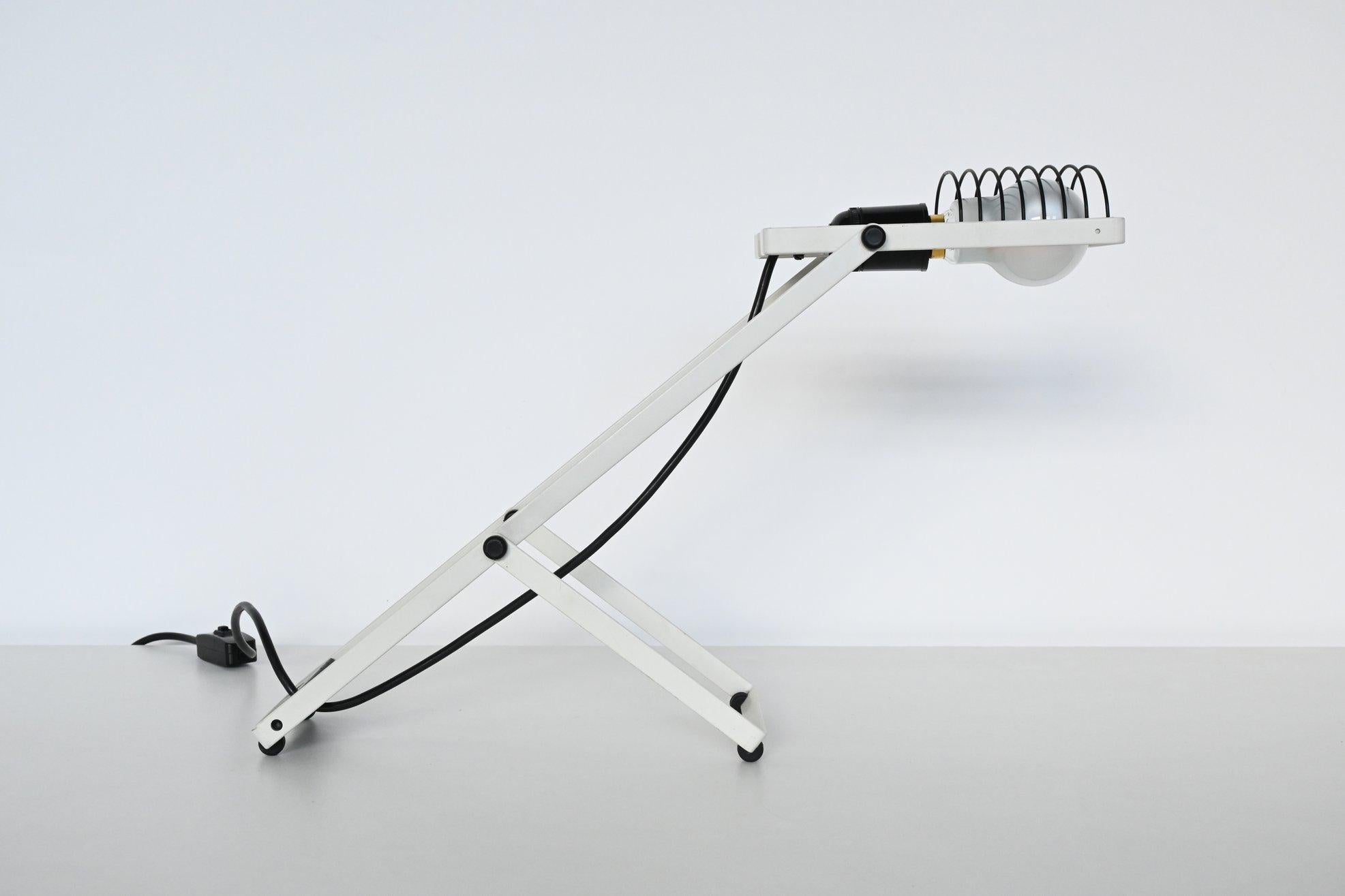 Ernesto Gismondi Sintesi Desk Lamp Artemide, Italy, 1976 In Good Condition In Etten-Leur, NL