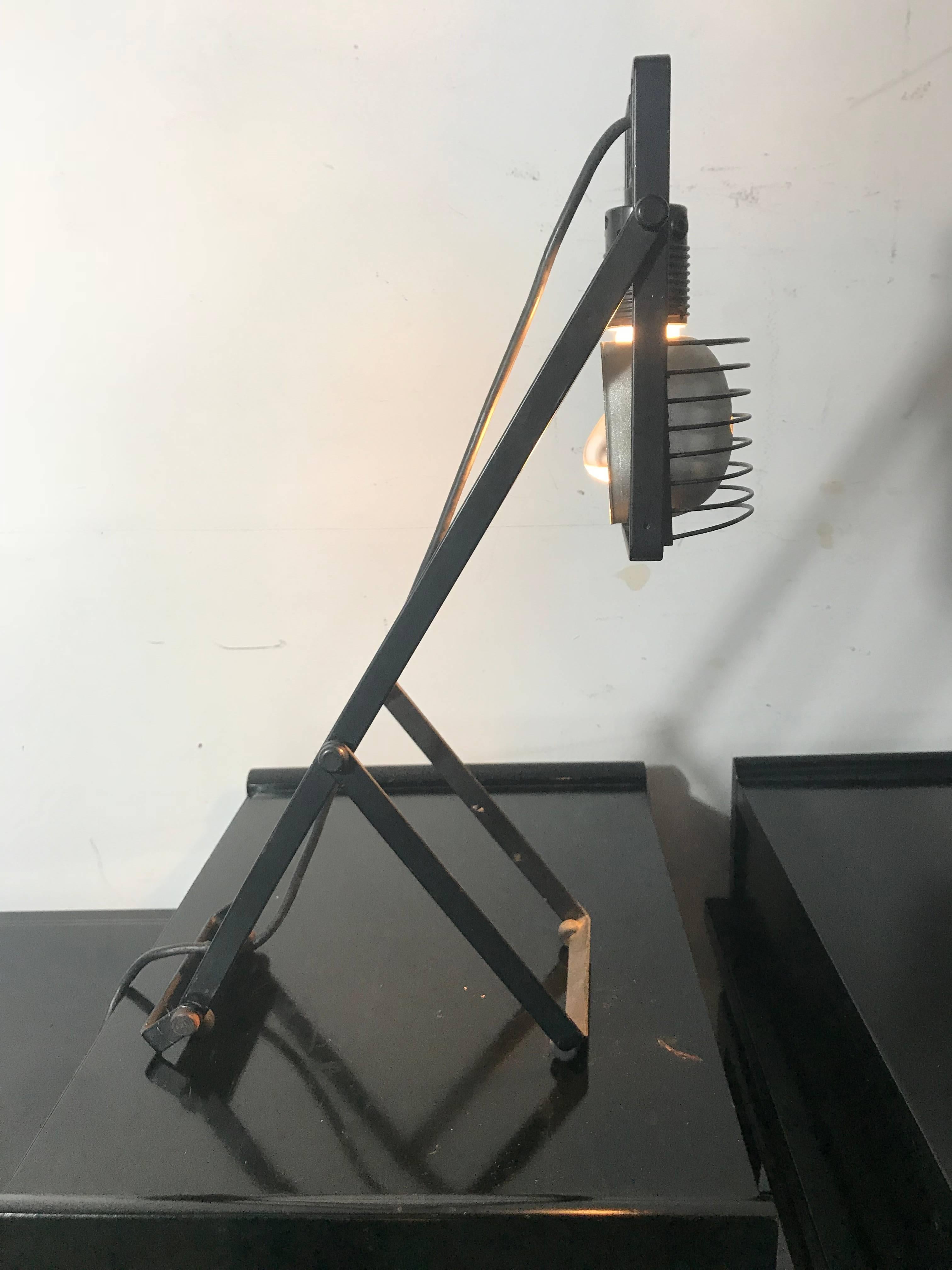 Post-Modern Ernesto Gismondi Sintesi Table or Desk Lamp, Artemide