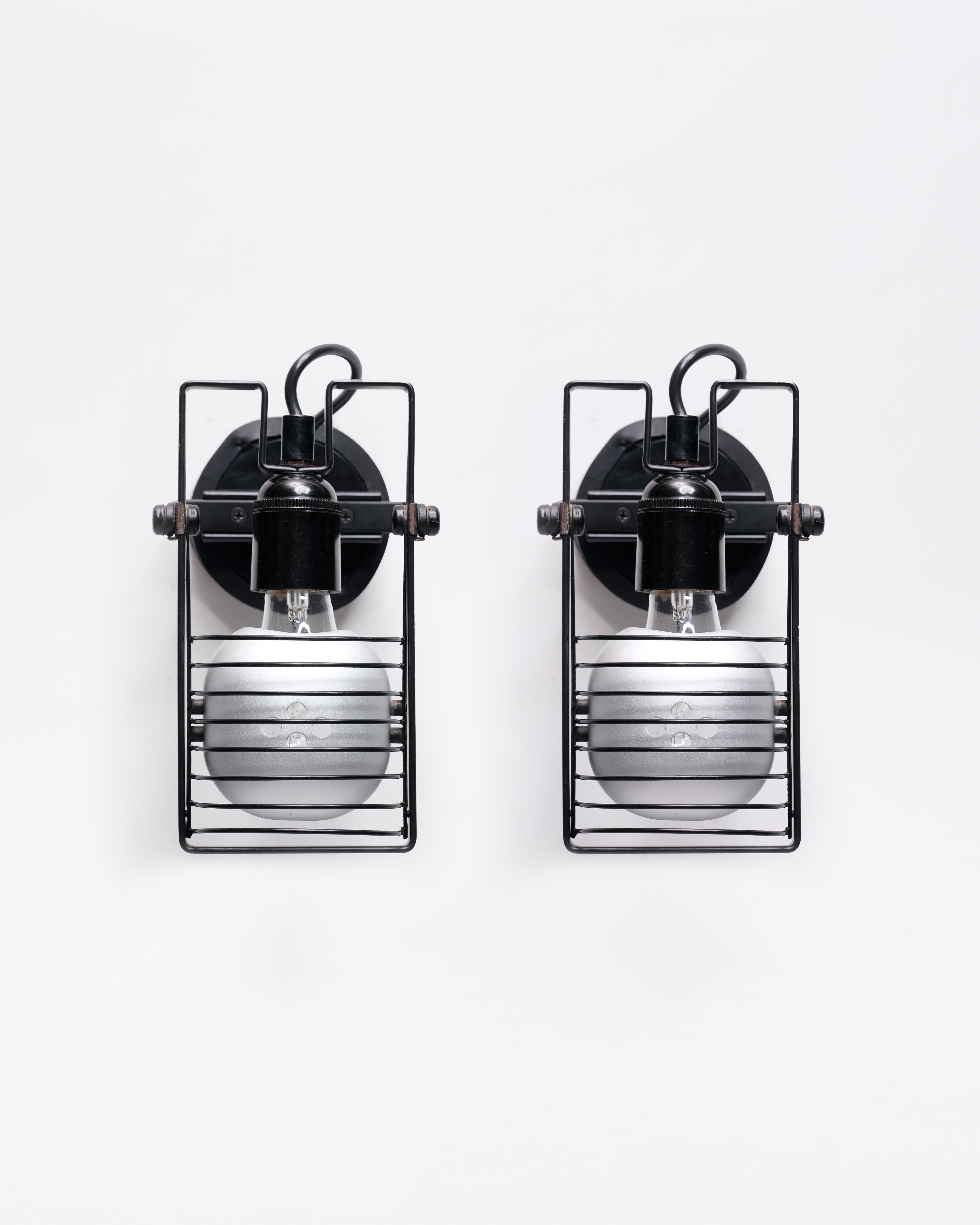 Ernesto Gismondi, ‘Sistena Farento’ Sconces, Artemide, Italy, 1975 In Good Condition For Sale In New York, NY