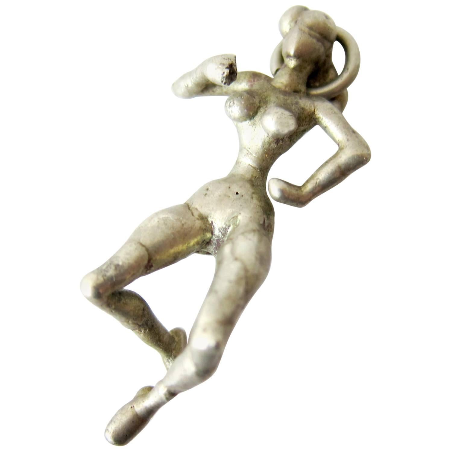 Ciondolo scultura tascabile nudo modernista cubano in bronzo Ernesto Gonzalez Jerez in vendita