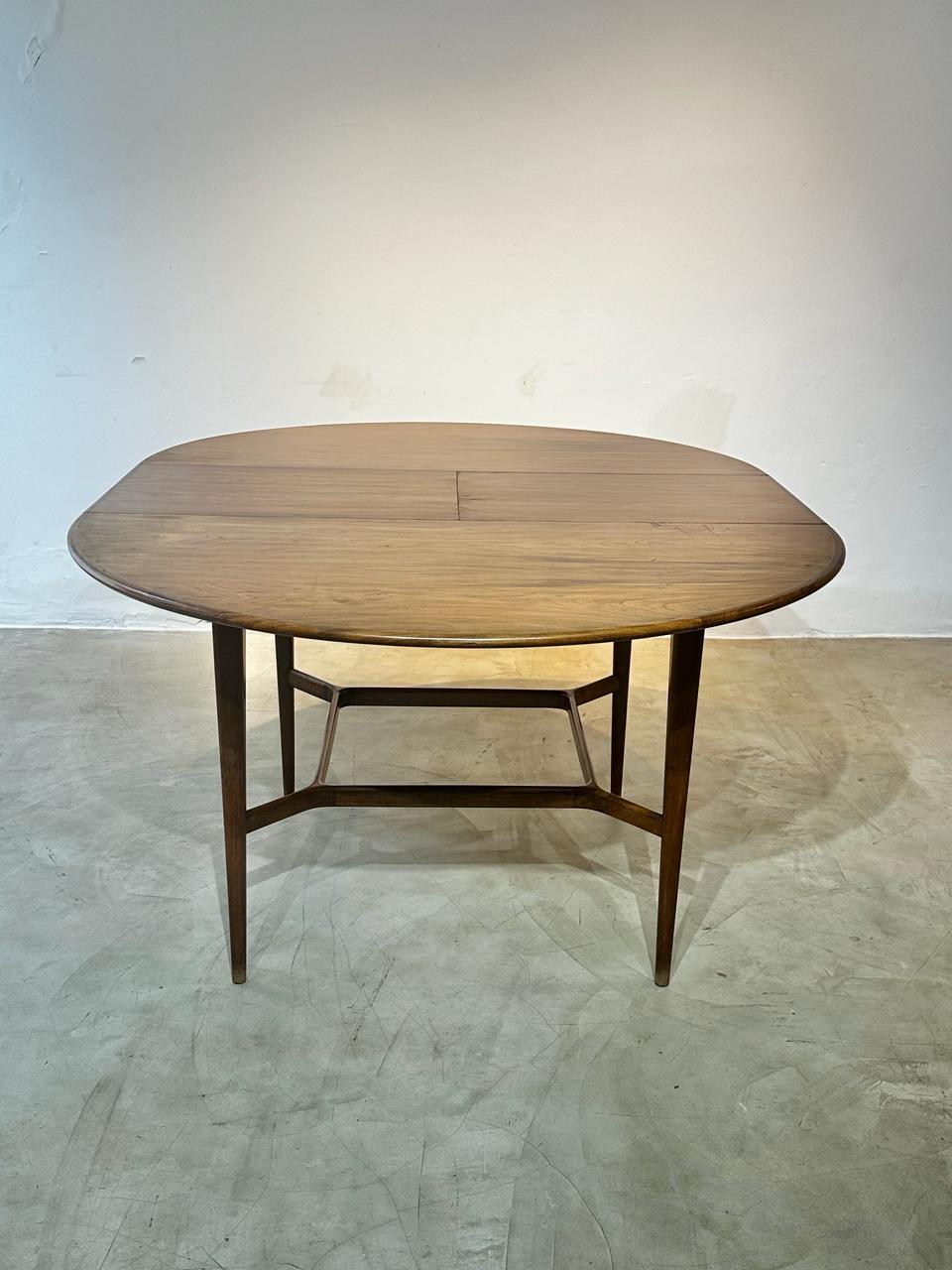 Table de salle à manger extensible en bois d'Ernesto Hauner, de style Modernity du milieu du siècle dernier en vente 7