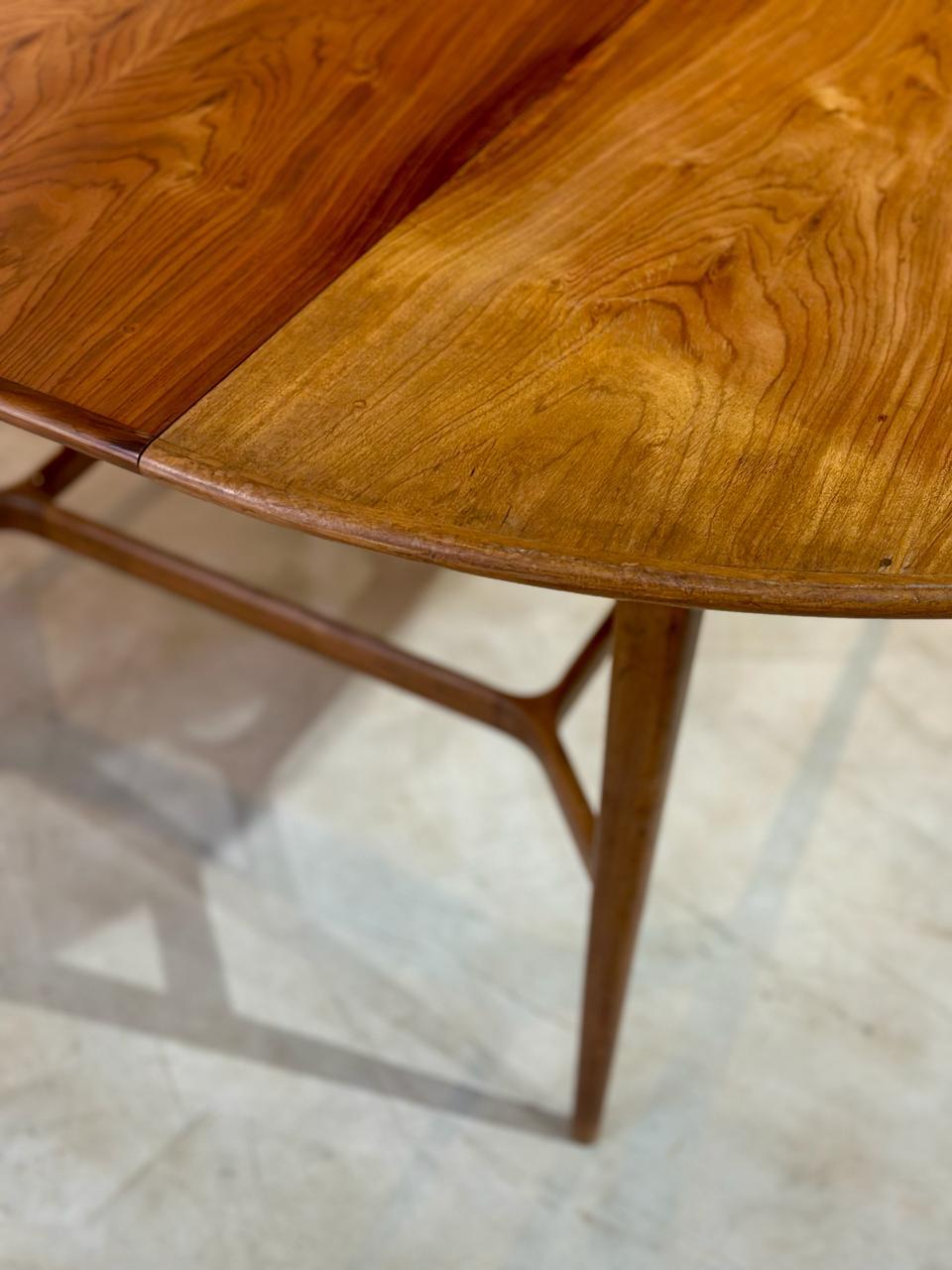 Bois Table de salle à manger extensible en bois d'Ernesto Hauner, de style Modernity du milieu du siècle dernier en vente