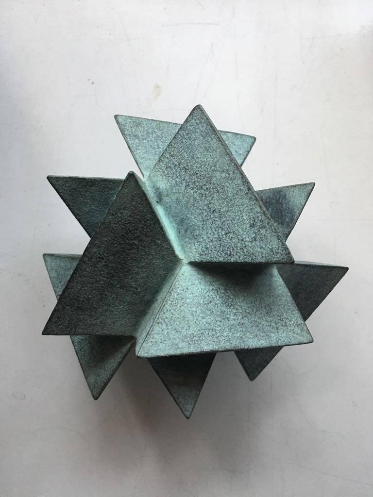 Estrella Dodecaromboedrica - Abstract Geometric Sculpture by Ernesto Hume