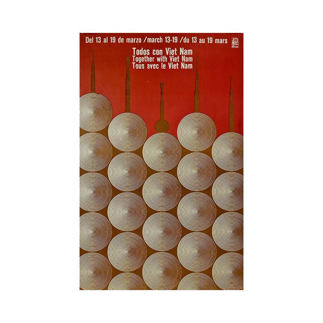 Dieses minimalistische und doch hypnotisch kühne Originalplakat des kubanischen Künstlers Ernesto Padrón von 1971 wurde für die weltweite Woche der Solidarität mit Vietnam geschaffen. Das von der OSPAAAL (Organisation der Solidarität mit den Völkern