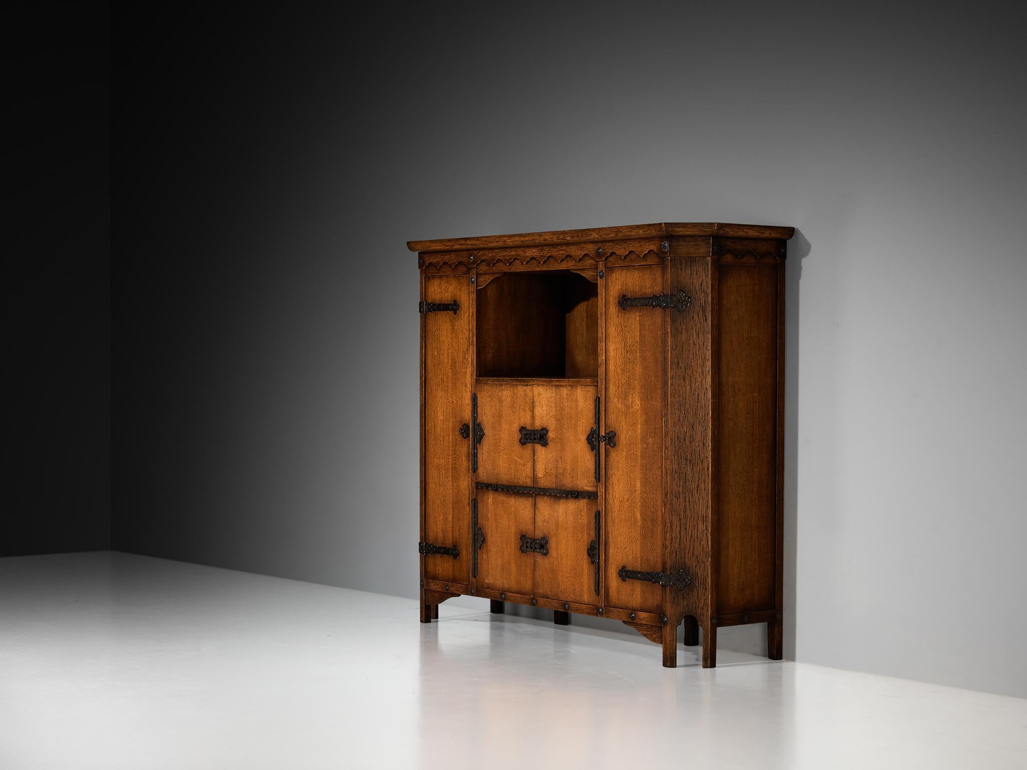 Milieu du XXe siècle Ernesto Valabrega pour Vittorio Valabrega, grand meuble de rangement Art Déco en chêne en vente