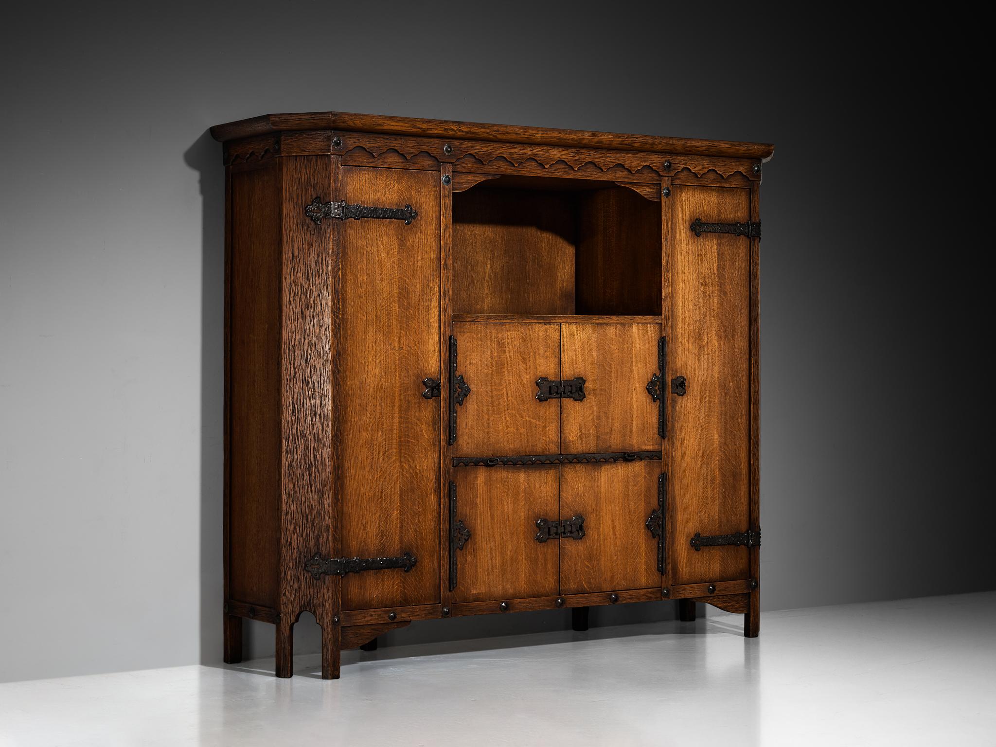 Ernesto Valabrega pour Vittorio Valabrega, grand meuble de rangement Art Déco en chêne en vente 2