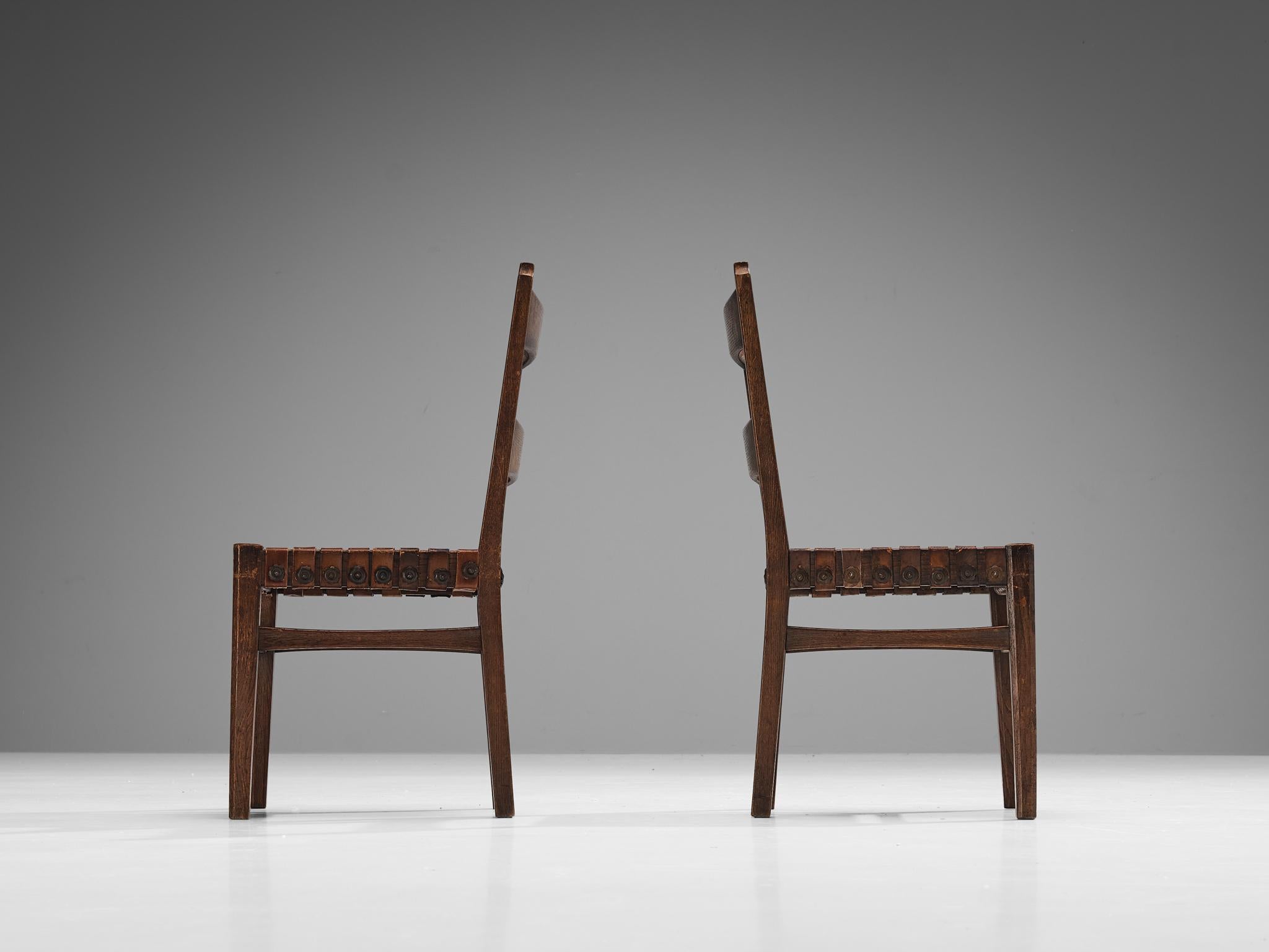 Ernesto Valabrega - Ensemble de six chaises de salle à manger en chêne et cuir  Bon état - En vente à Waalwijk, NL