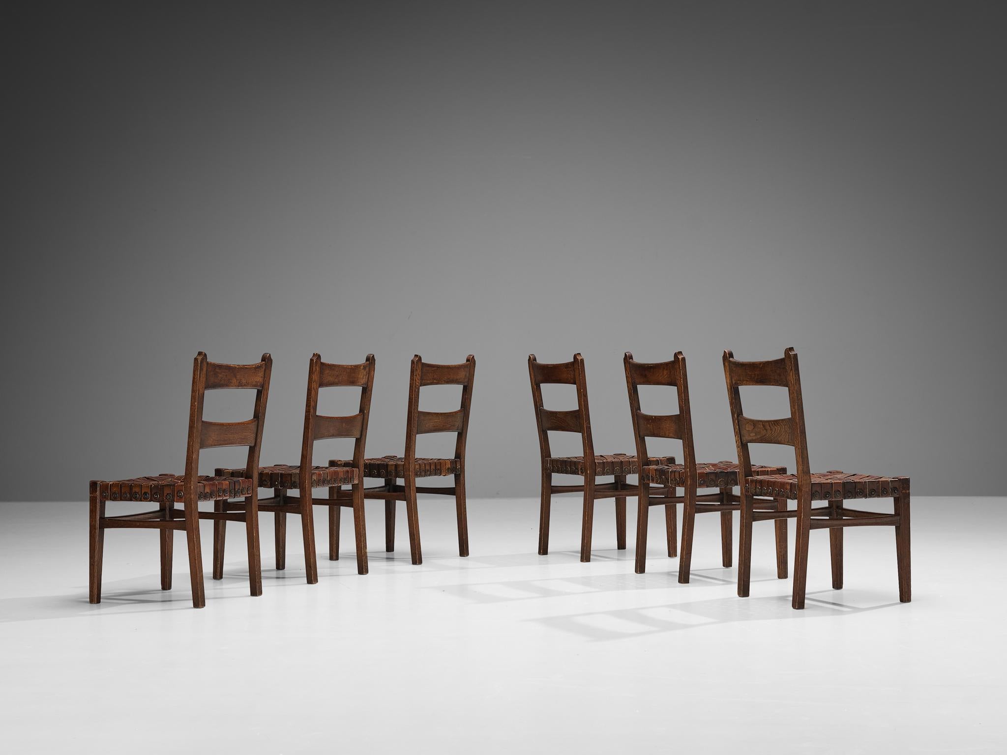 Milieu du XXe siècle Ernesto Valabrega - Ensemble de six chaises de salle à manger en chêne et cuir  en vente