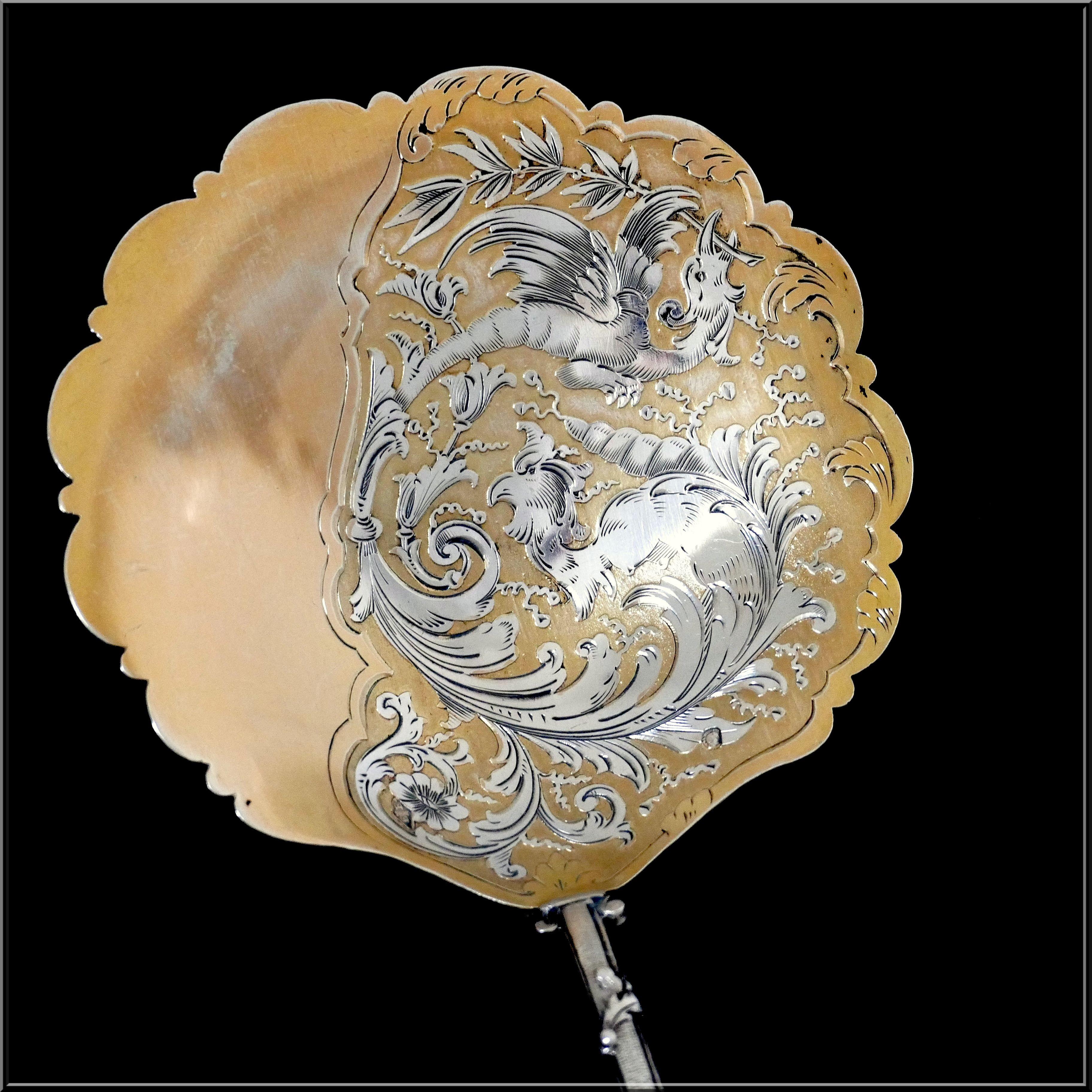 Ernie Masterpiece French Sterling Silver 18 Karat Gold Strawberry Spoon, Dragon In Good Condition For Sale In TRIAIZE, PAYS DE LOIRE