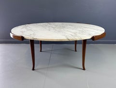 Mesa de centro Erno Fabry de mármol de Carrara y base de nogal con patas curvadas