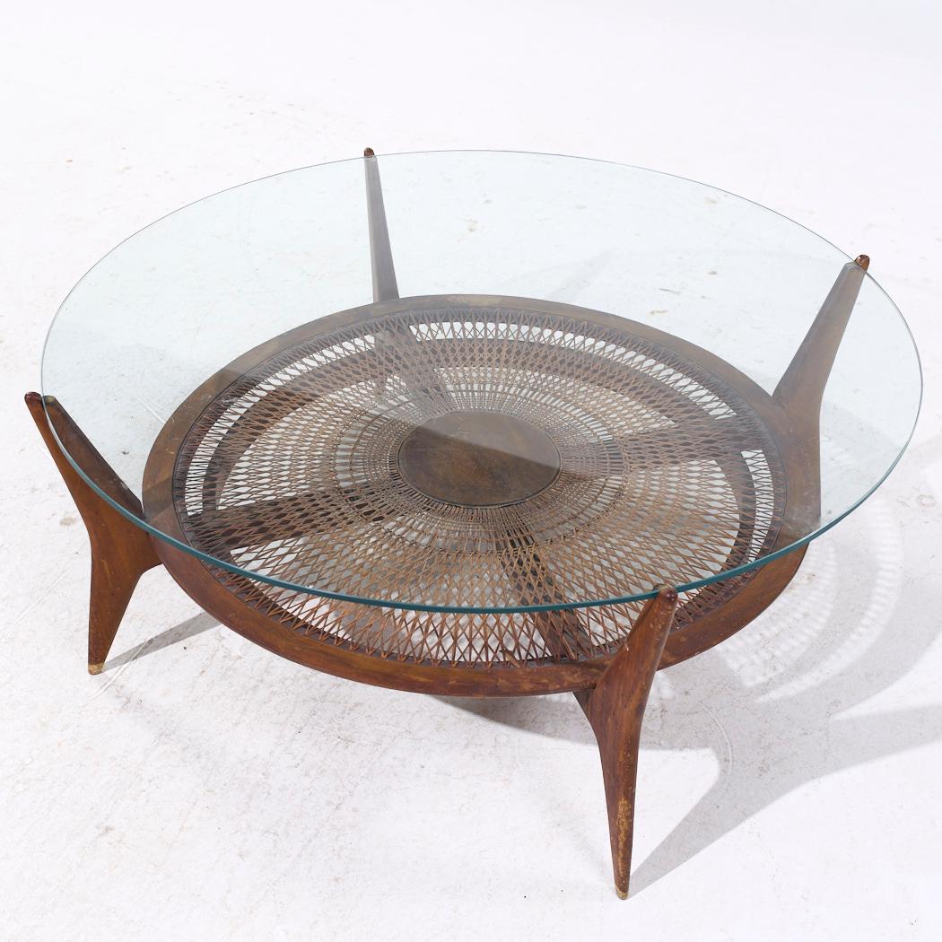 Erno Fabry Mid Century Couchtisch aus Nussbaum und Rohr (Gehstock) im Angebot