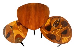 Erno Fabry Set di tre tavolini da nido in legno esotico con intarsi astratti