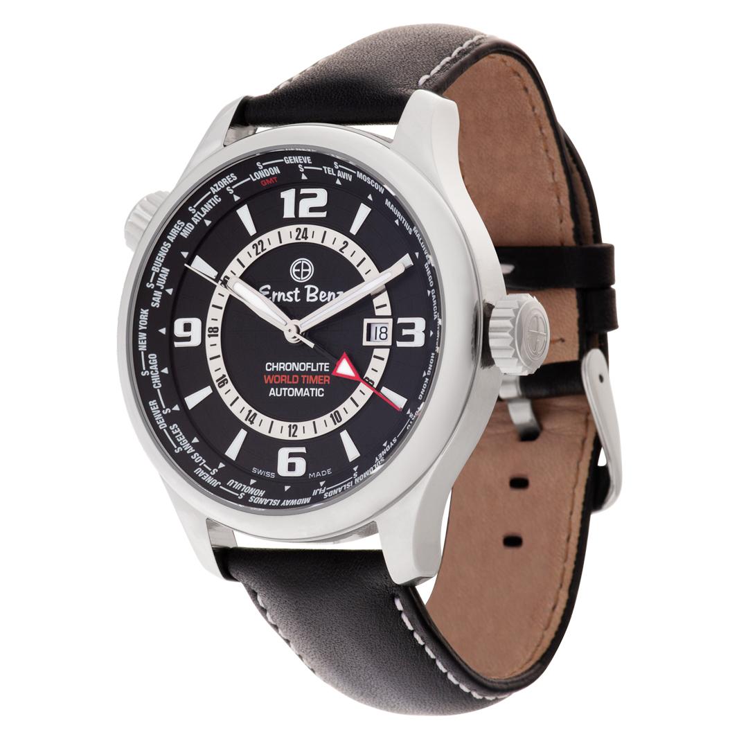 Ernst Benz Chronoflite World Timer aus Edelstahl mit schwarzem Nylon- und Lederband. Automatik mit Sekundenzeiger, Datum und Weltzeit. 47 mm Gehäusegröße. Mit Schachtel und Papieren. Ref 10800. Circa 2010er Jahre. Schöne unbenutzte Ernst Benz Uhr.  
