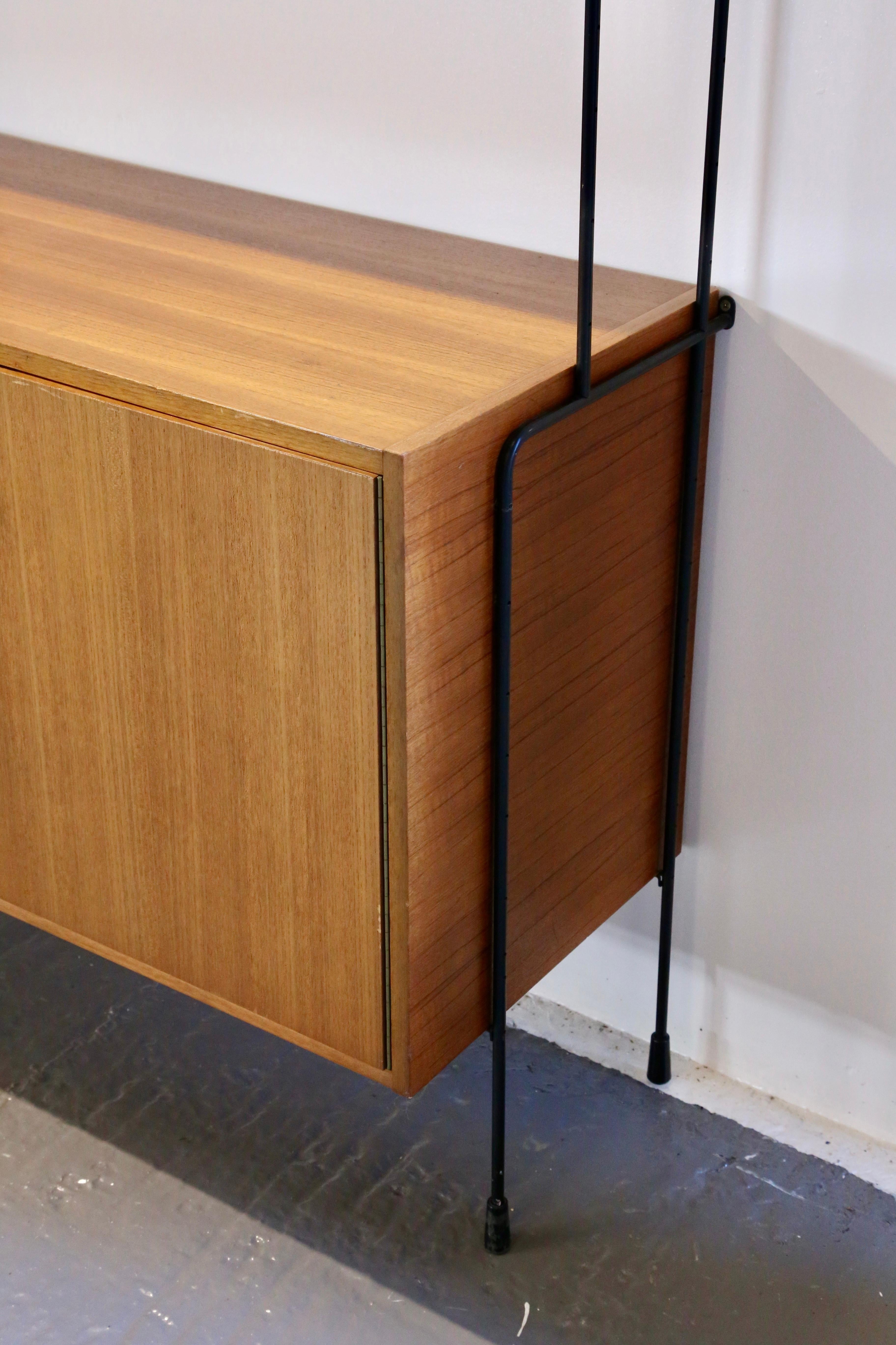 Ernst Dieter Hilker, Fine Mid Century Modern 'Omnia' Wall Unit For Hilker Möbel. In Good Condition For Sale In Sittingbourne, GB