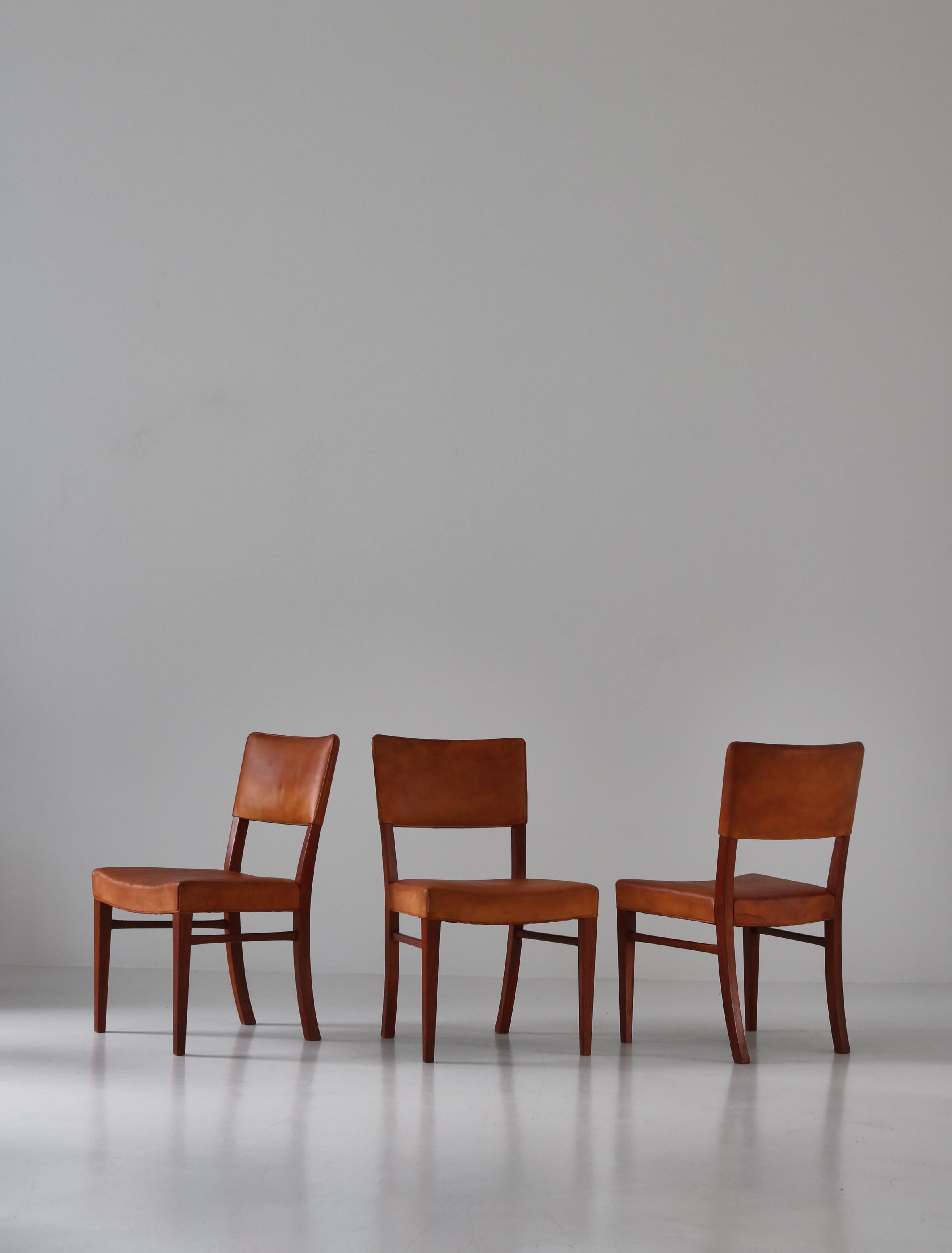 Ernst Kühn Dining Chairs in Leather and Teak by Lysberg, Hansen & Therp, 1940s 6