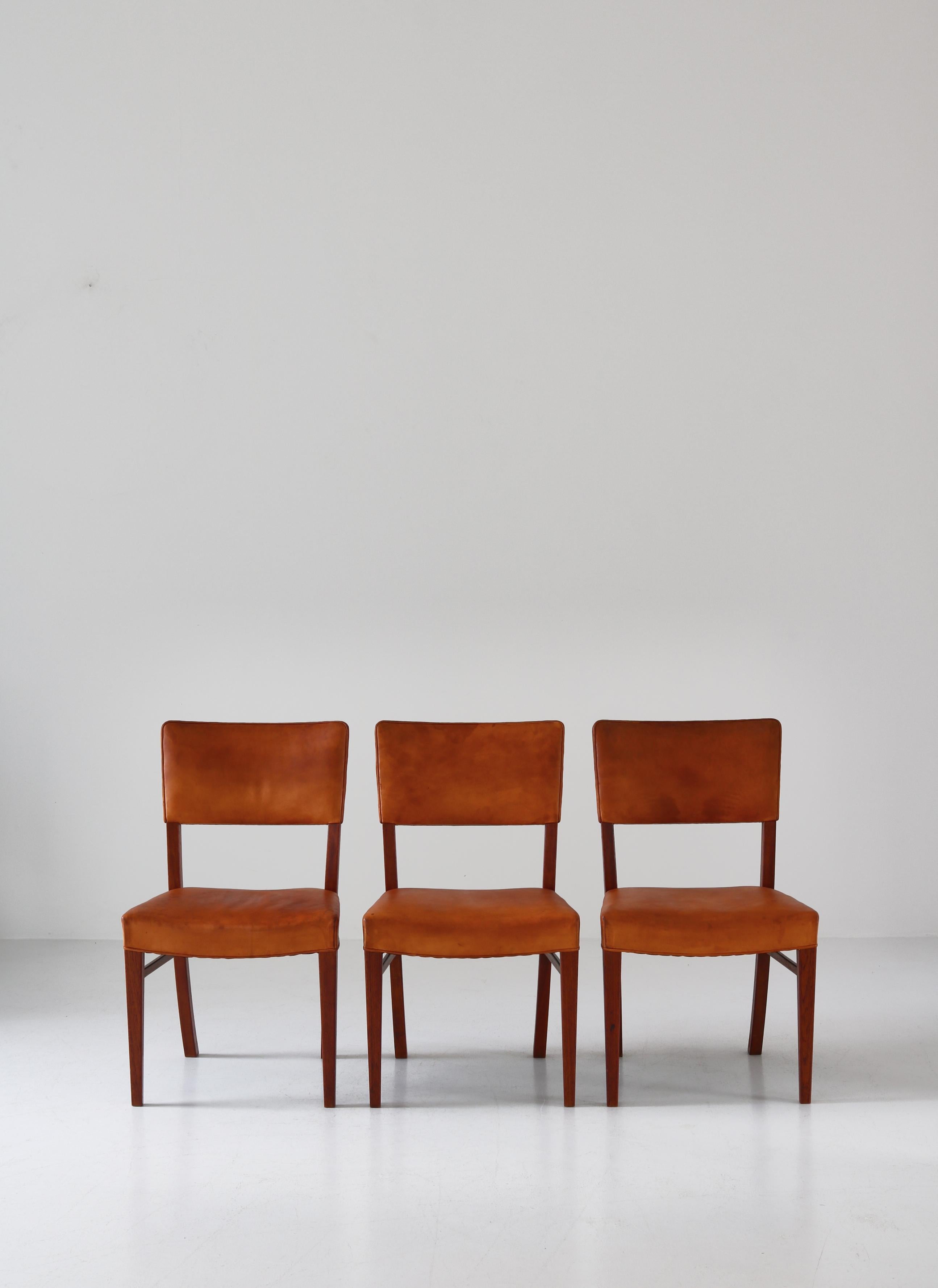 1940s dining table and chairs