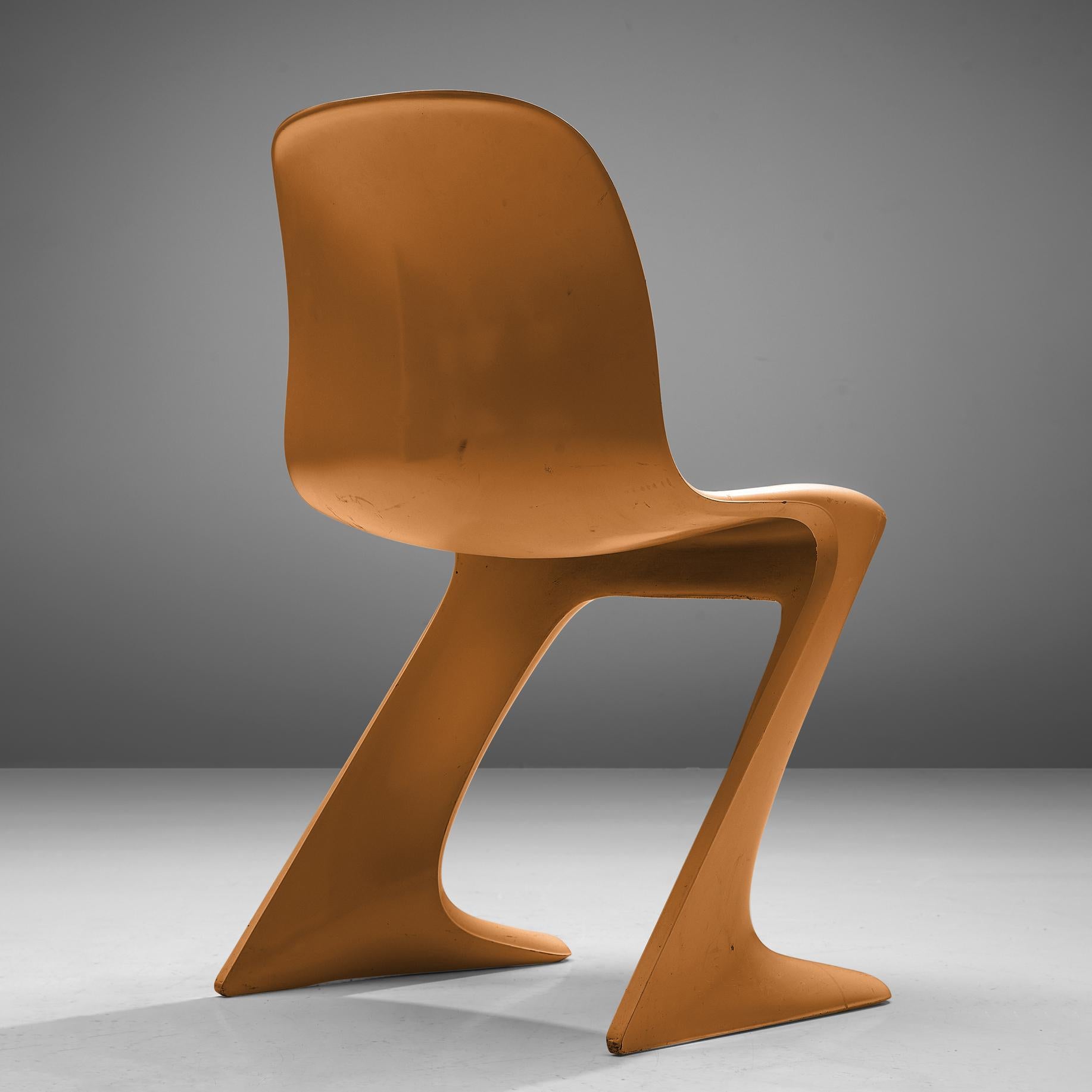 Satz von vier farbenfrohen „Kangaroo“-Stühlen von Ernst Moeckl (Moderne der Mitte des Jahrhunderts) im Angebot