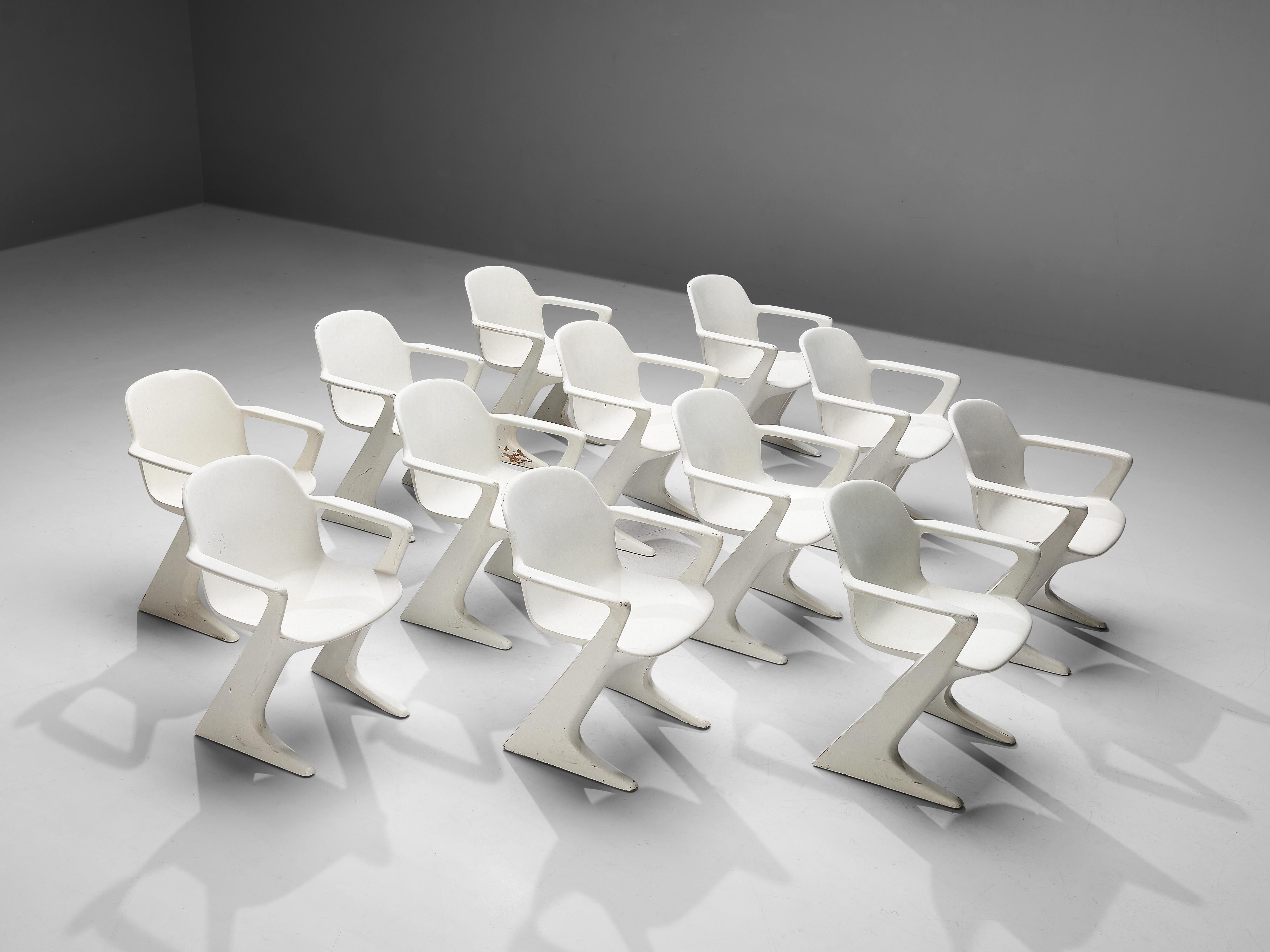 Ernst Moeckl pour Trabant, fauteuils 'Kangaroo' ou 'Z', finition originale, fibre de verre, Allemagne, conçu en 1968

Cet ensemble de chaises blanches 