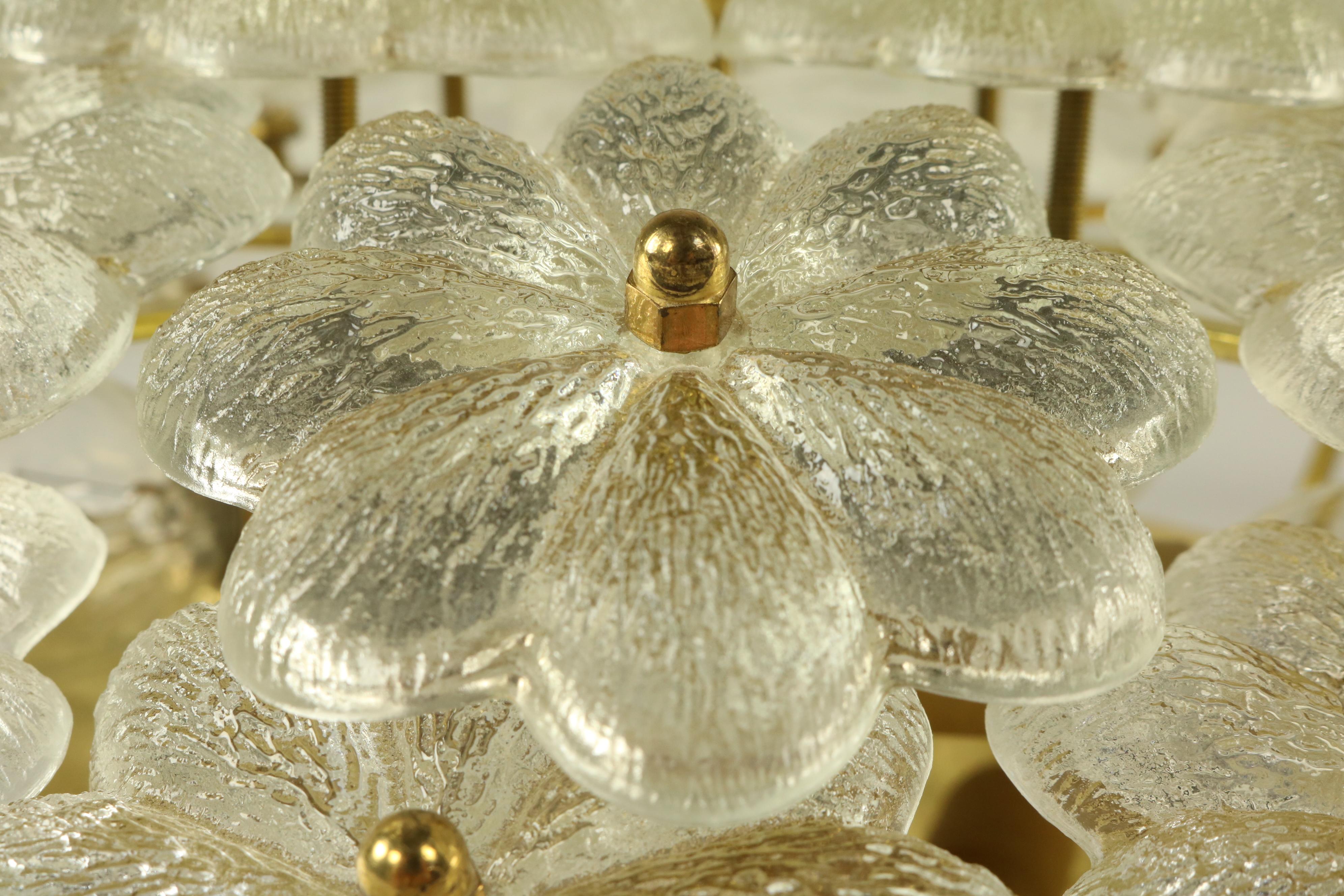 Ernst Palme Glass Flower and Brass Flush Mount Light ∅15'' Blossom Lamp 1960s In Good Condition For Sale In Nürnberg, DE