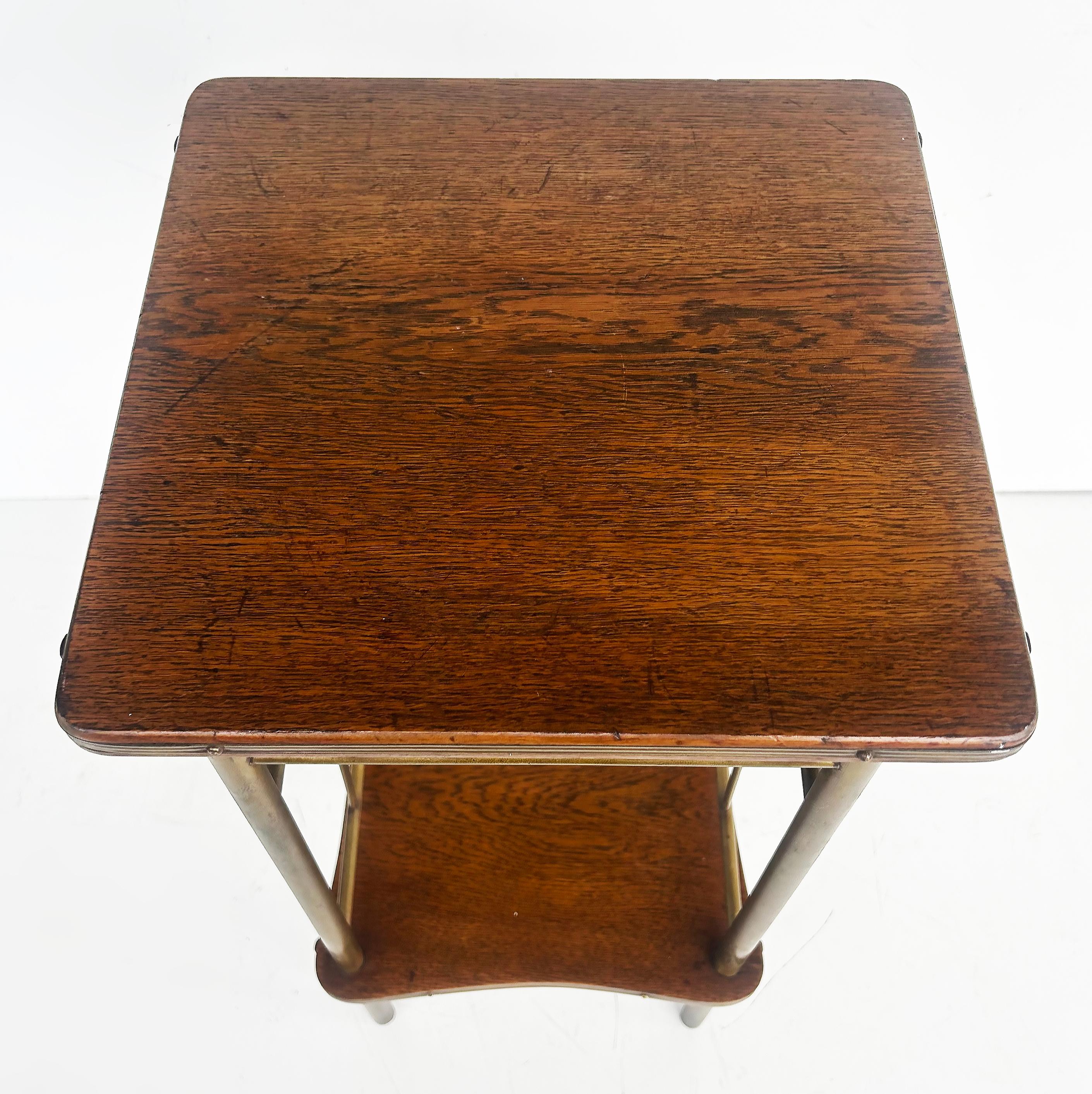 Pedestal de madera y latón Ernst Rockhausen de la artesanía alemana siglo XX en venta