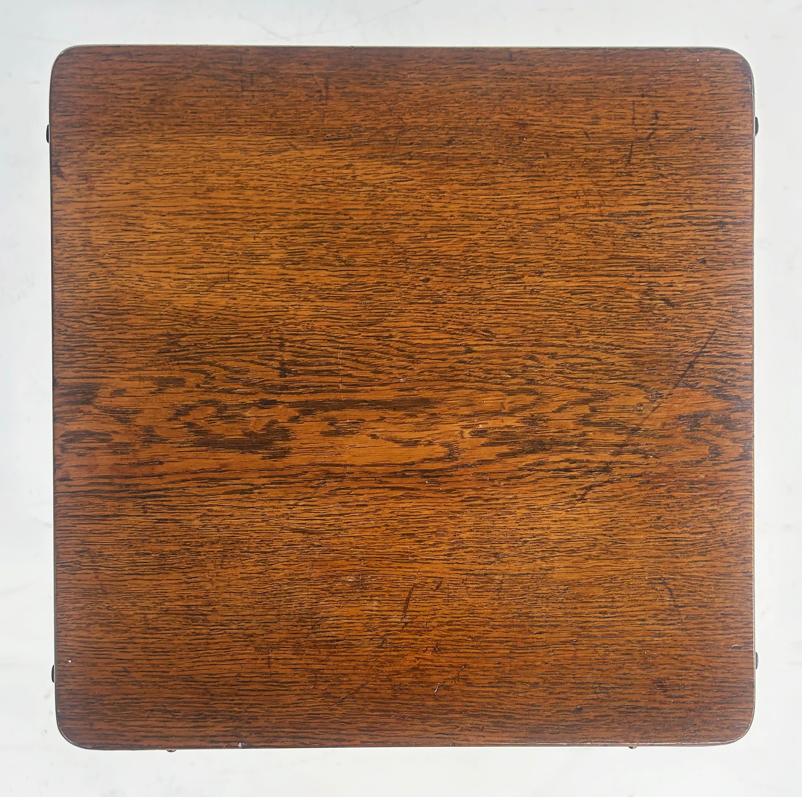 Pedestal de madera y latón Ernst Rockhausen de la artesanía alemana Latón en venta