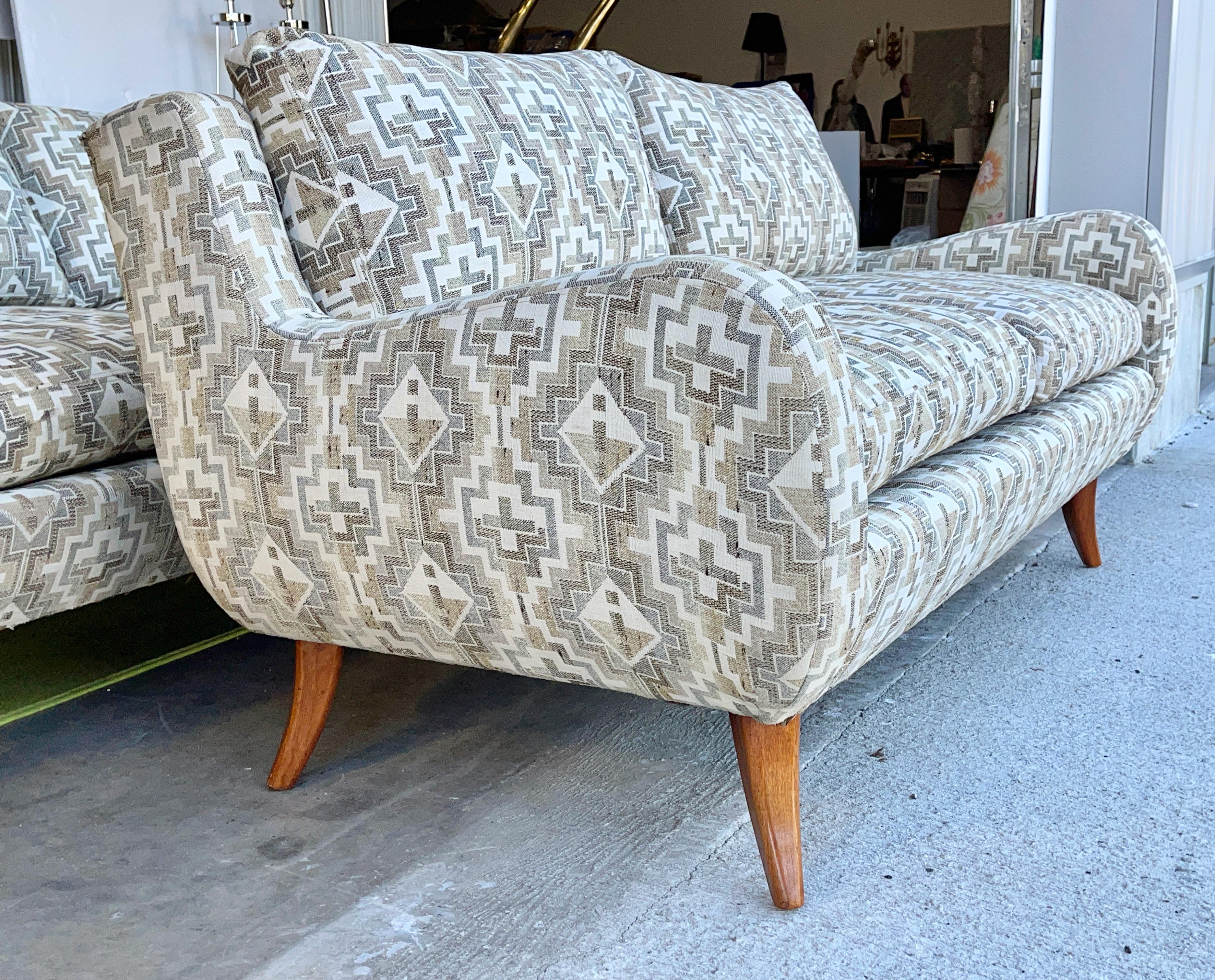 Ernst Schwadron Love Seat Sofa In Fair Condition For Sale In Hanover, MA
