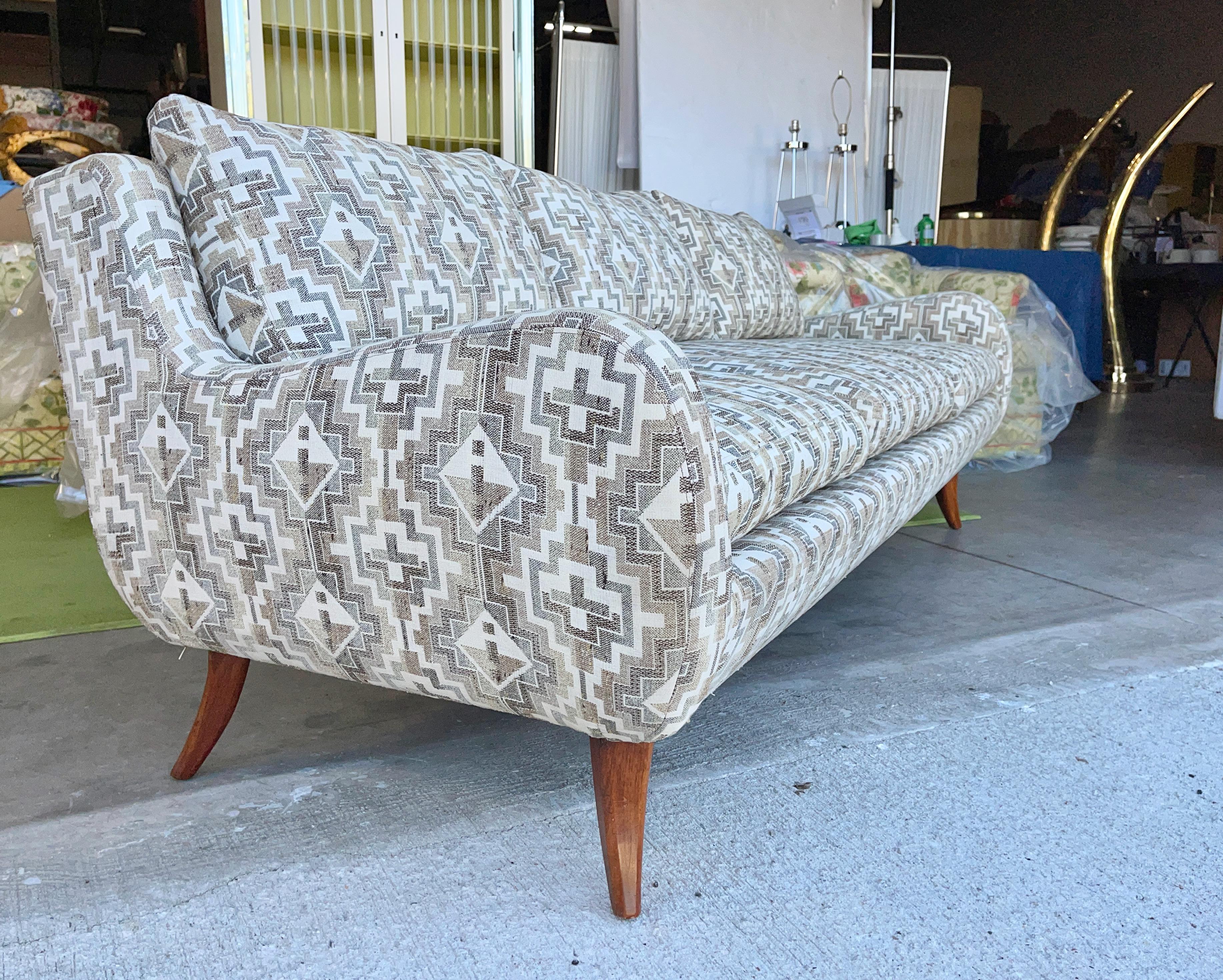 Ernst Schwadron Sofa In Fair Condition For Sale In Hanover, MA