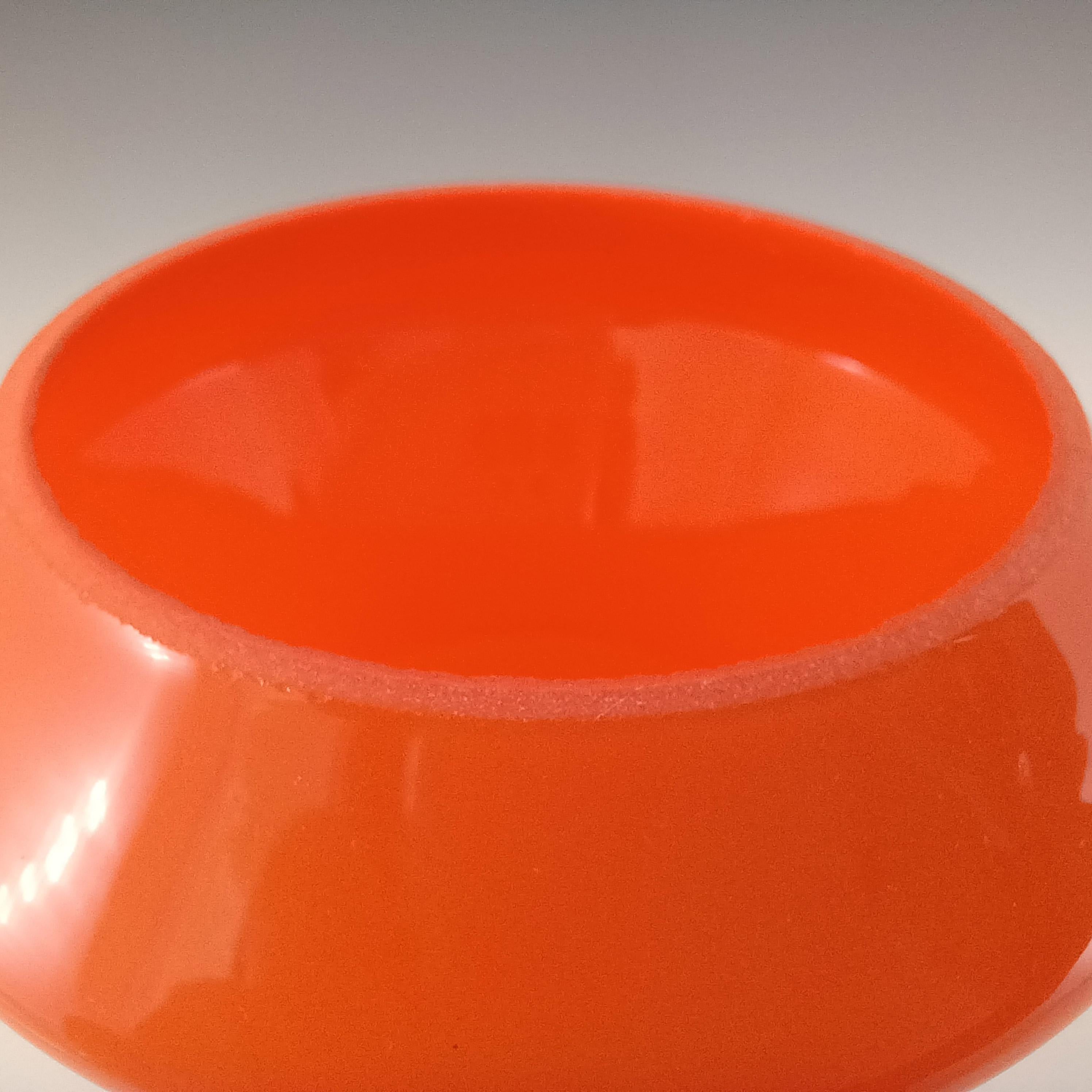 Milieu du XXe siècle Vase tchèque orange éparpillé Ernst Steinwald / Franz Tomschick en vente