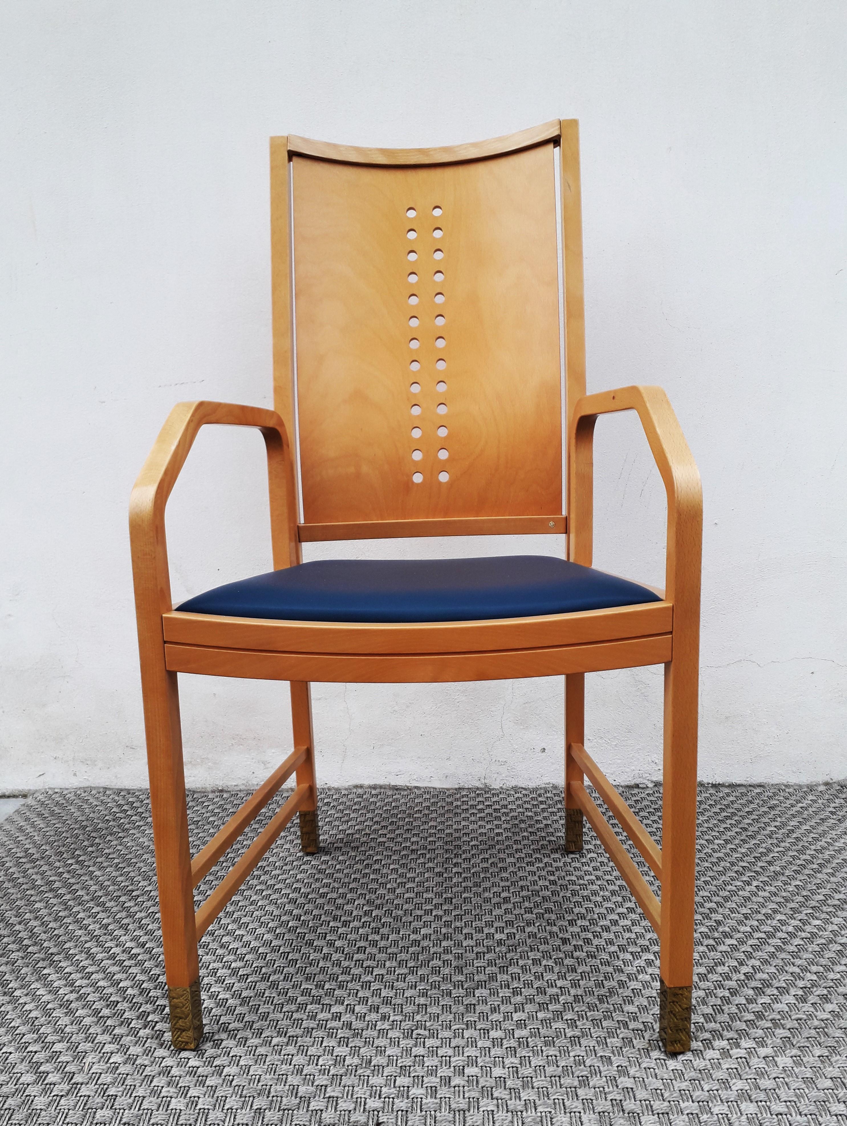 Fabulous and rare Executive chair by Thonet in Blond Beech in Koloman Moser style.
Designed by the famous Viennese architect Ernst W. Beranek also known as a well-known teacher of Industrial Design.
The armchair is characterized by a rectangular
