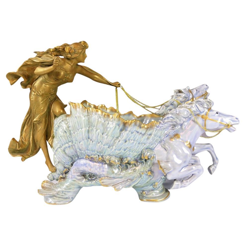 Ernst Wahliss Jugendstil Blauer figuraler Seepferdchen- Chariot mit nackter Jungfrau 1905