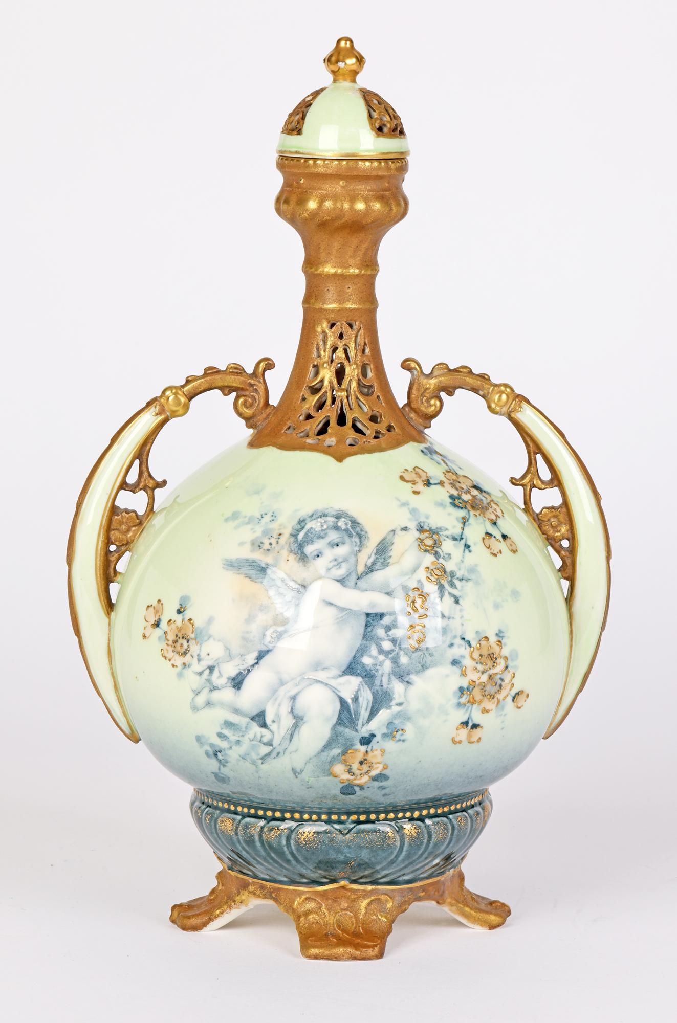 Ernst Wahliss Turn Austrian Art Nouveau vase portrait à deux poignées en vente 7