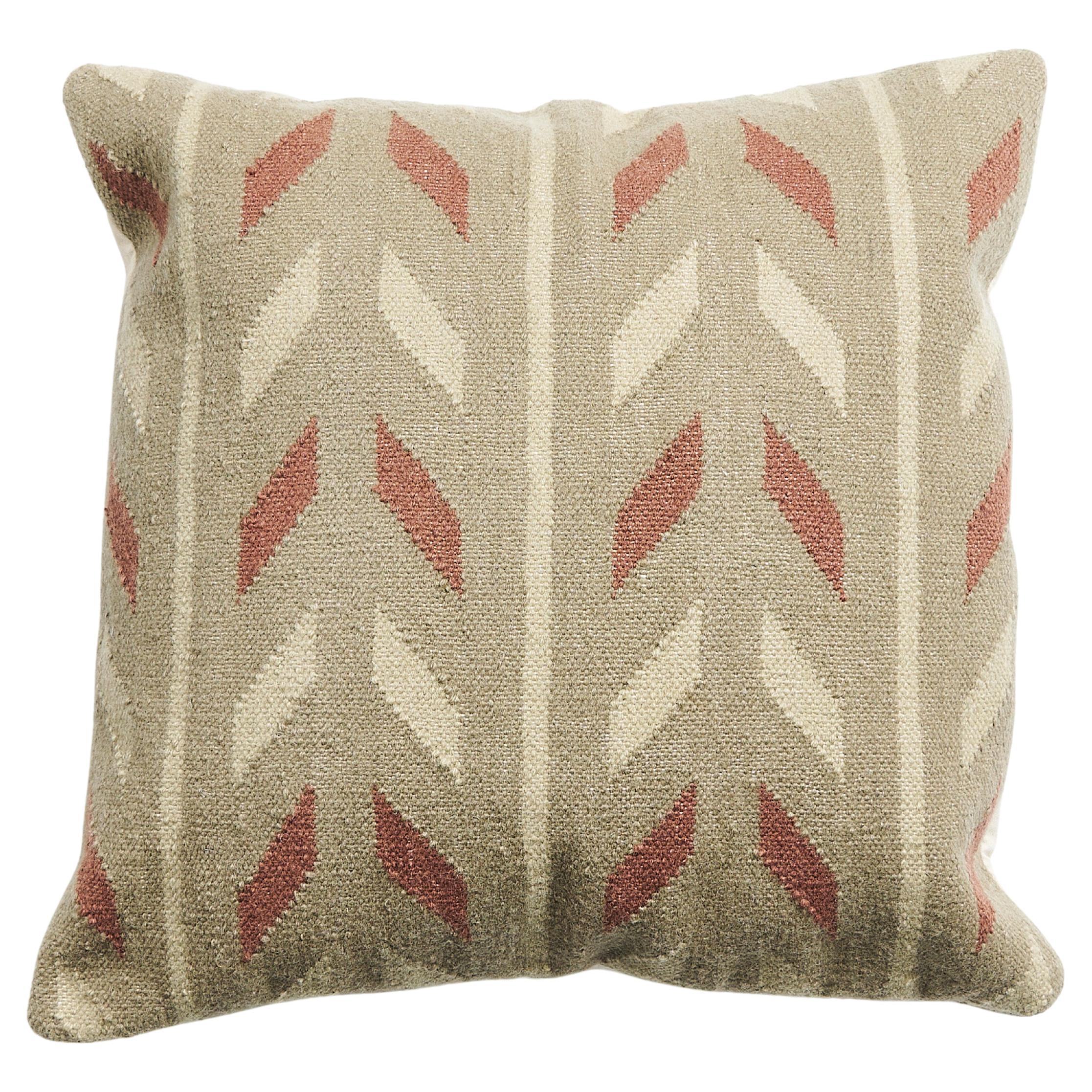 Ero Handloom Green Brown Geometric  Grand coussin texturé Jute en coton mélangé en vente
