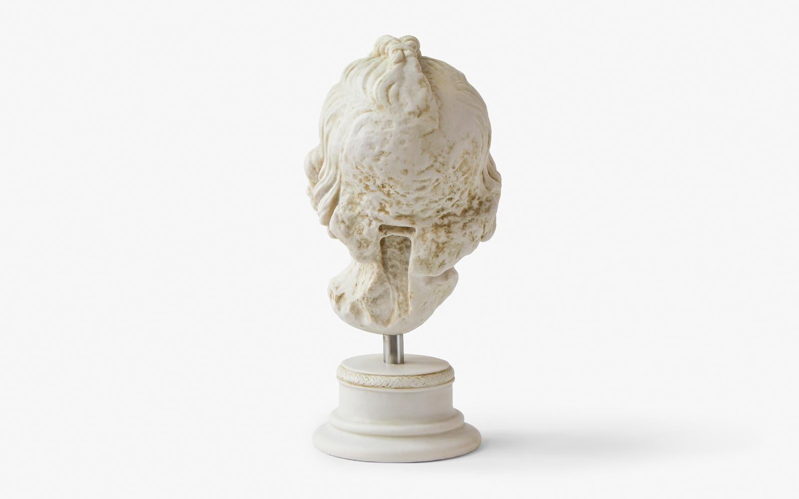 Grec classique Buste d'Eros fabriqué avec de la poudre de marbre comprimée / Musée d'Istanbul en vente
