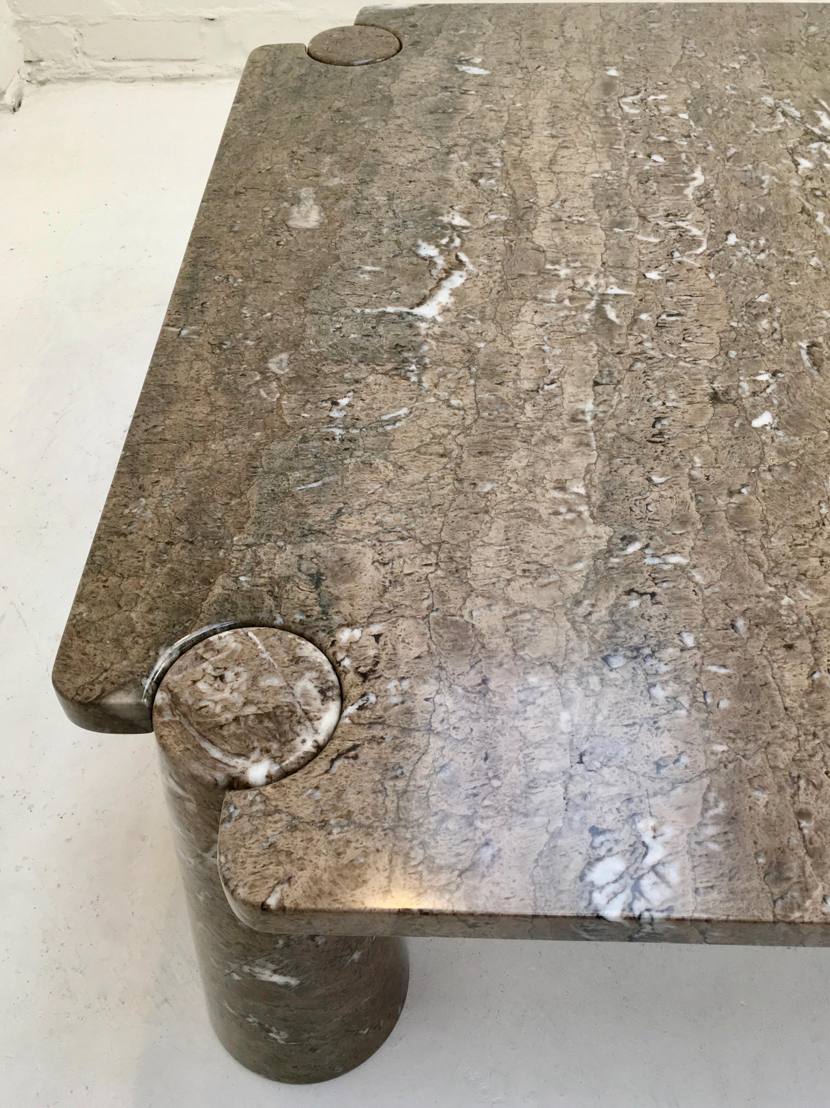 Fin du 20e siècle Table basse Eros en marbre gris Mondragone Angelo Mangiarotti pour Skipper 1971 en vente