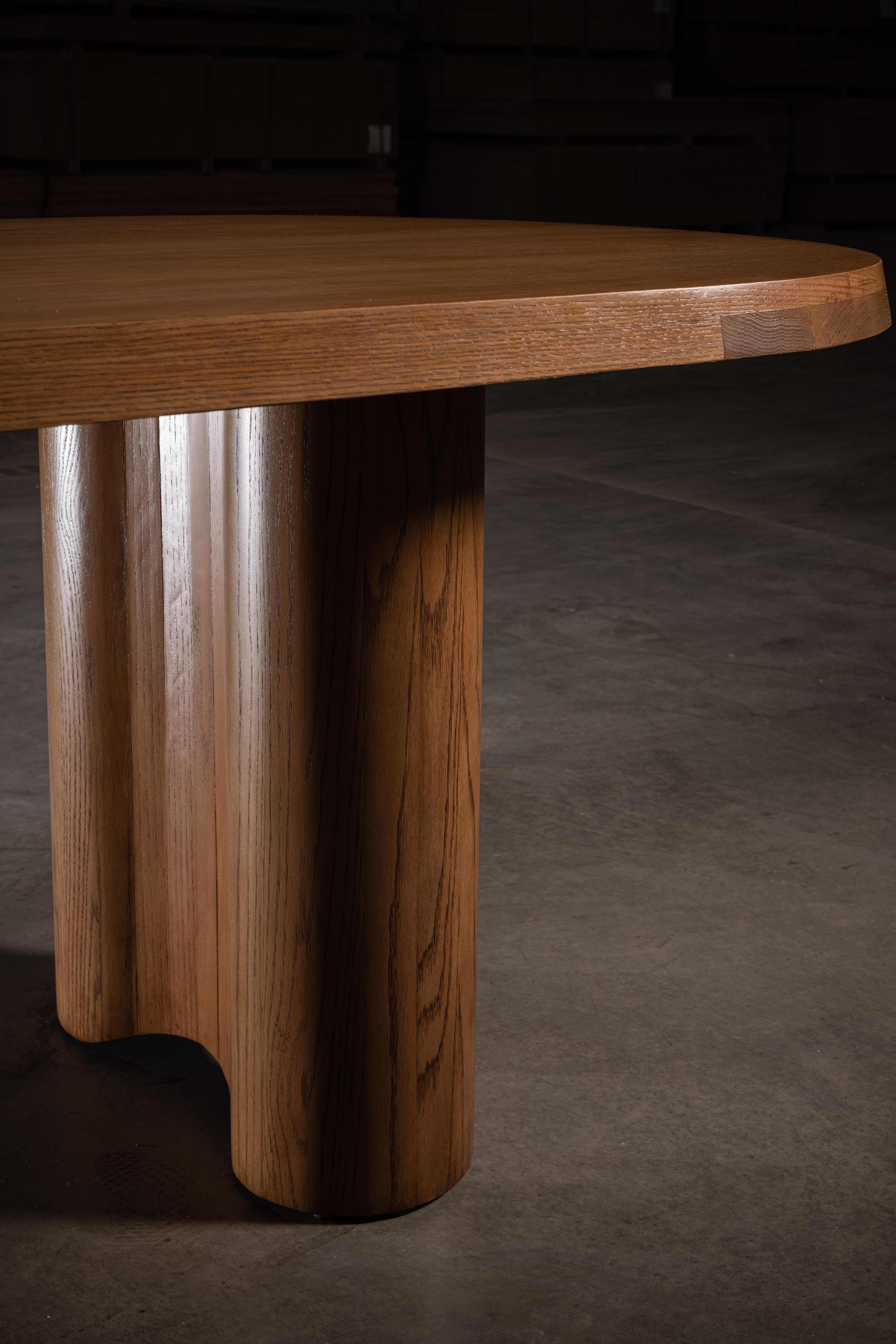 Hand-Crafted Eros Solid Oak Dining Table For Sale