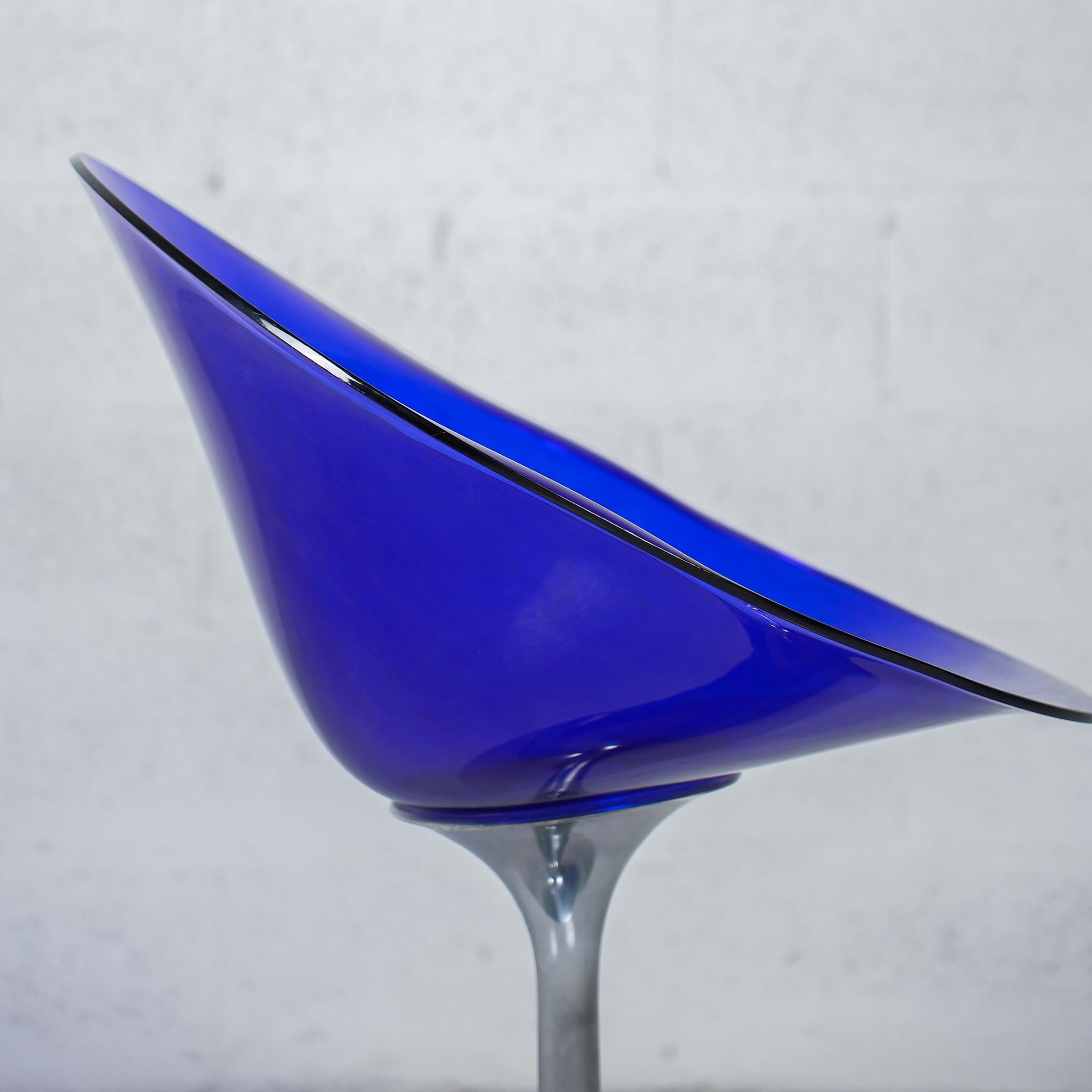 Mid-Century Modern Fauteuil pivotant bleu Eros par Philippe Starck pour Kartell 90s en vente