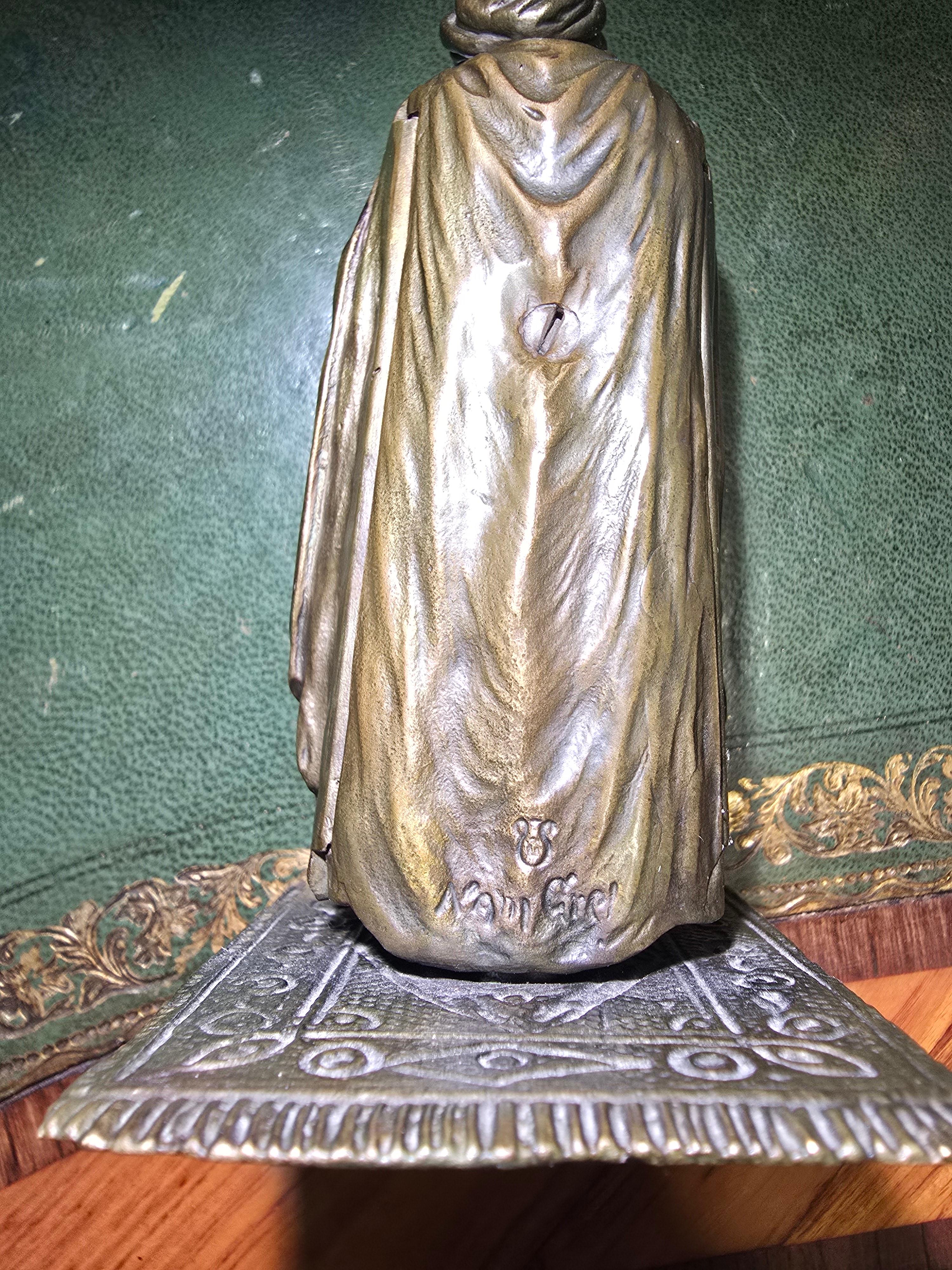 Erotic Bedouin Bronze By Franz Bergmann For Sale 6