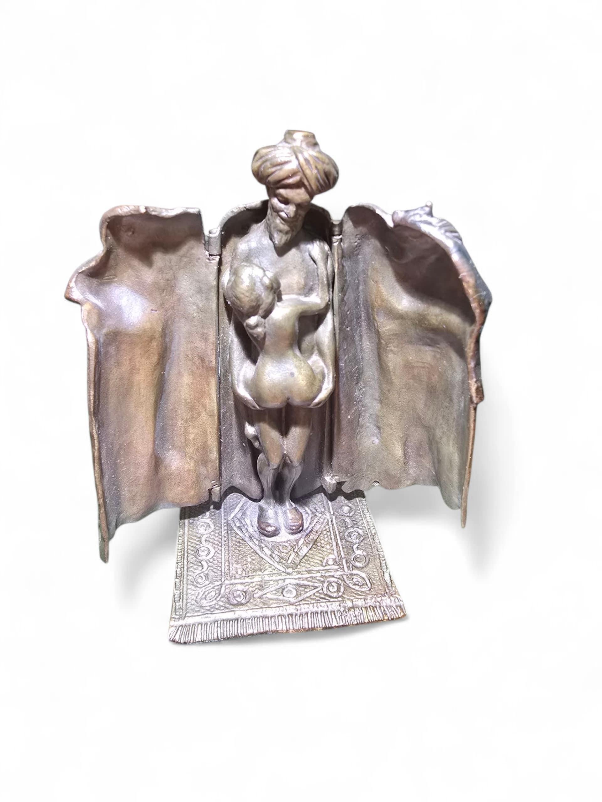 Erotic Bedouin Bronze By Franz Bergmann In Good Condition For Sale In Madrid, ES