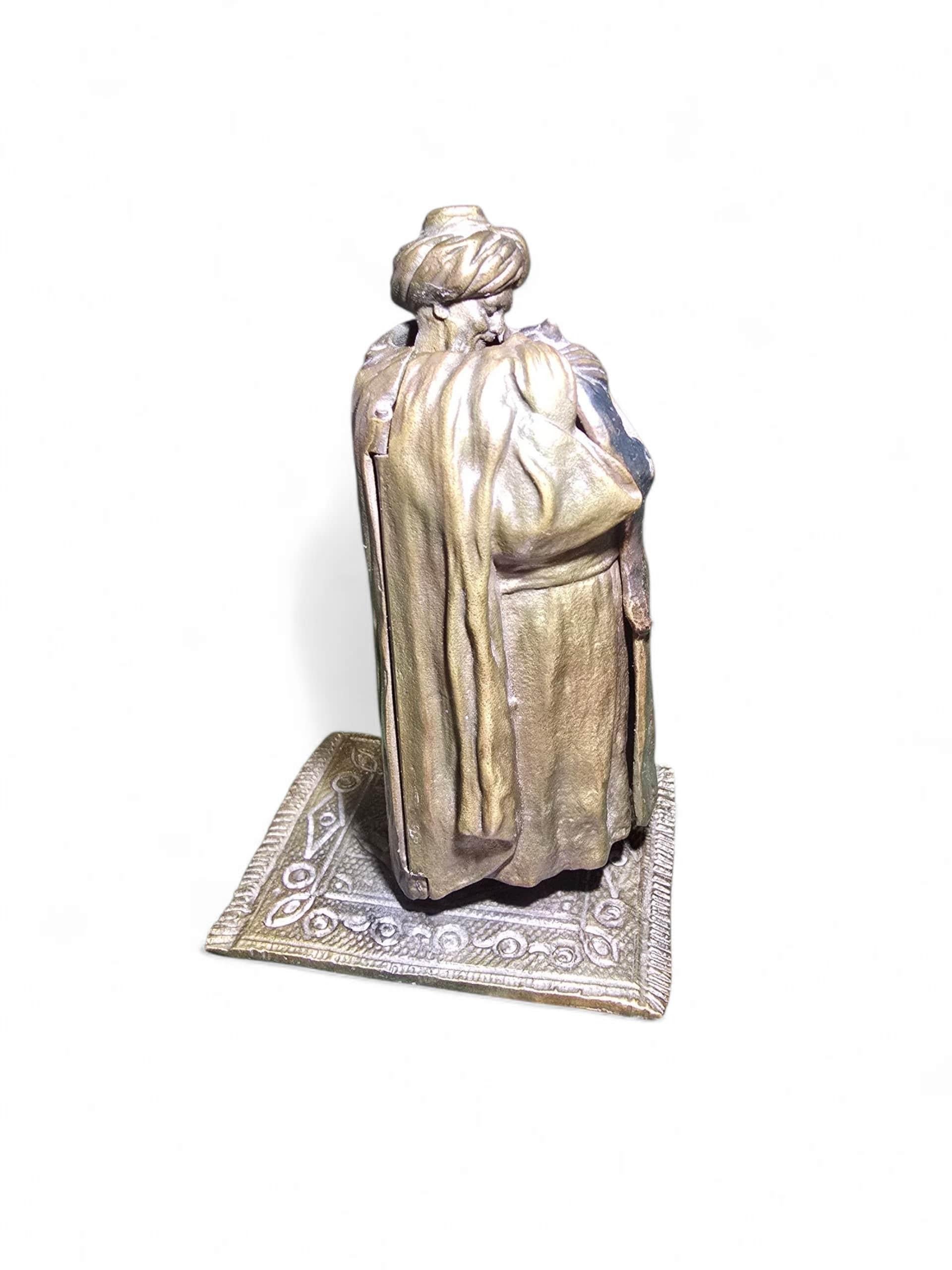 Erotic Bedouin Bronze By Franz Bergmann For Sale 5