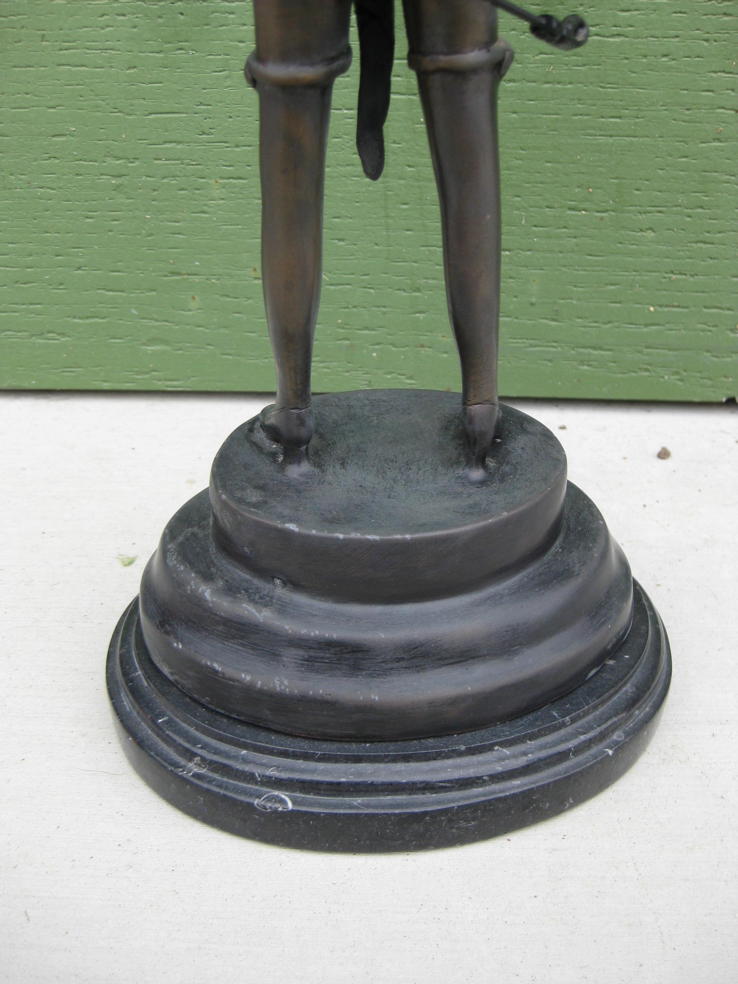 Scultura femminile erotica Bondage S&M in bronzo Dopo Bruno Zach Il frustino 13,5 in vendita 5